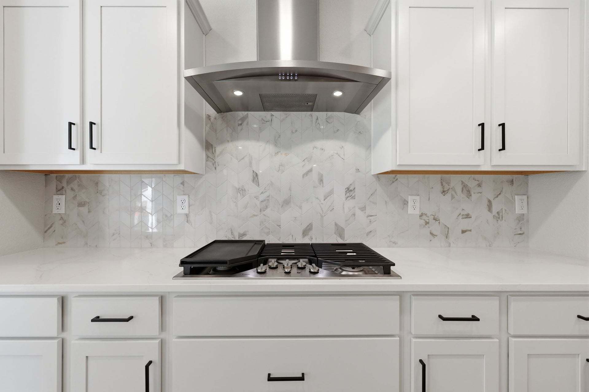 Similar Home - Kitchen