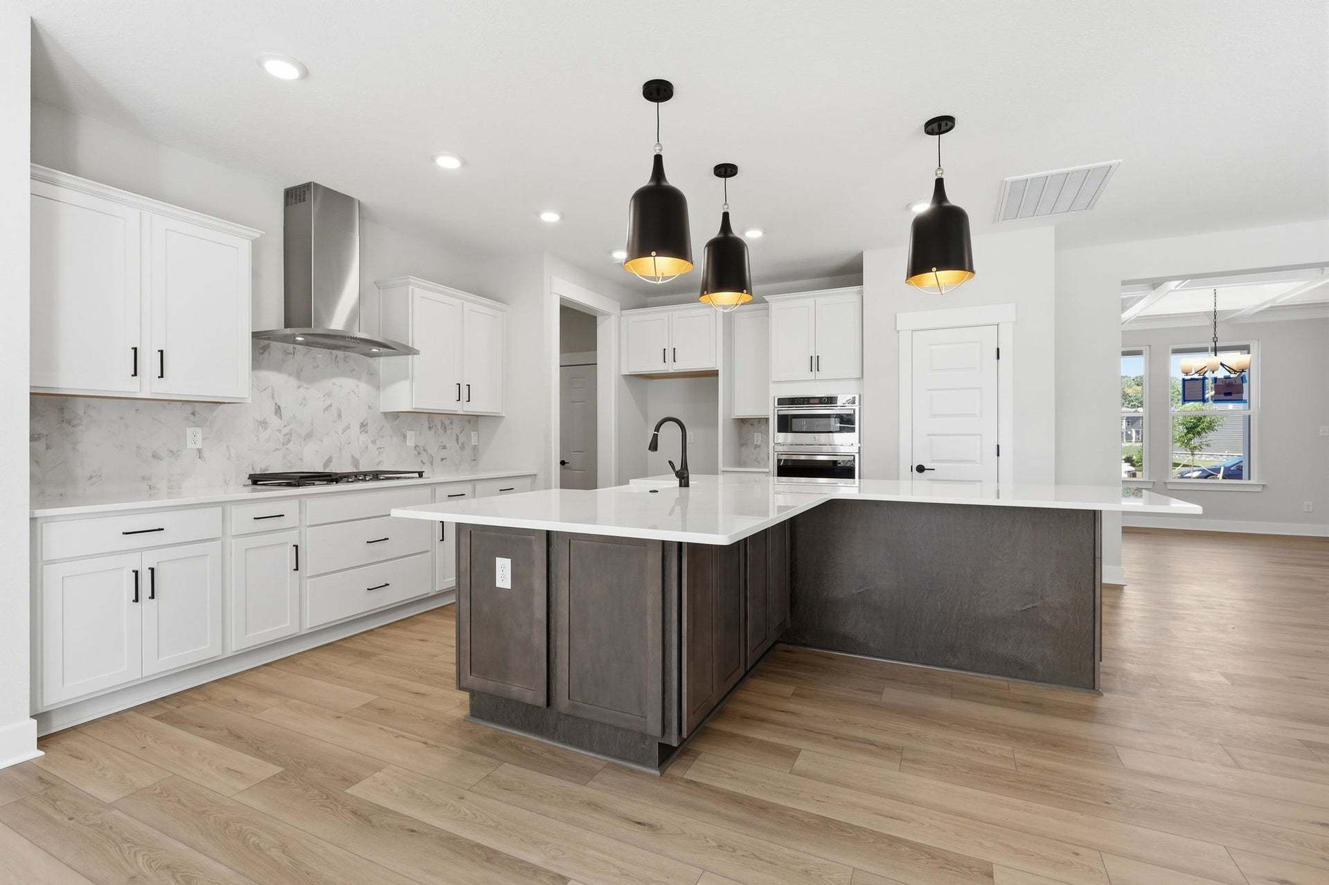 Similar Home - Kitchen