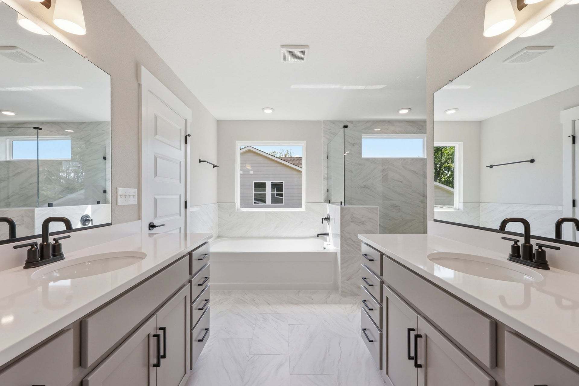 Similar Home - Owner's Bathroom