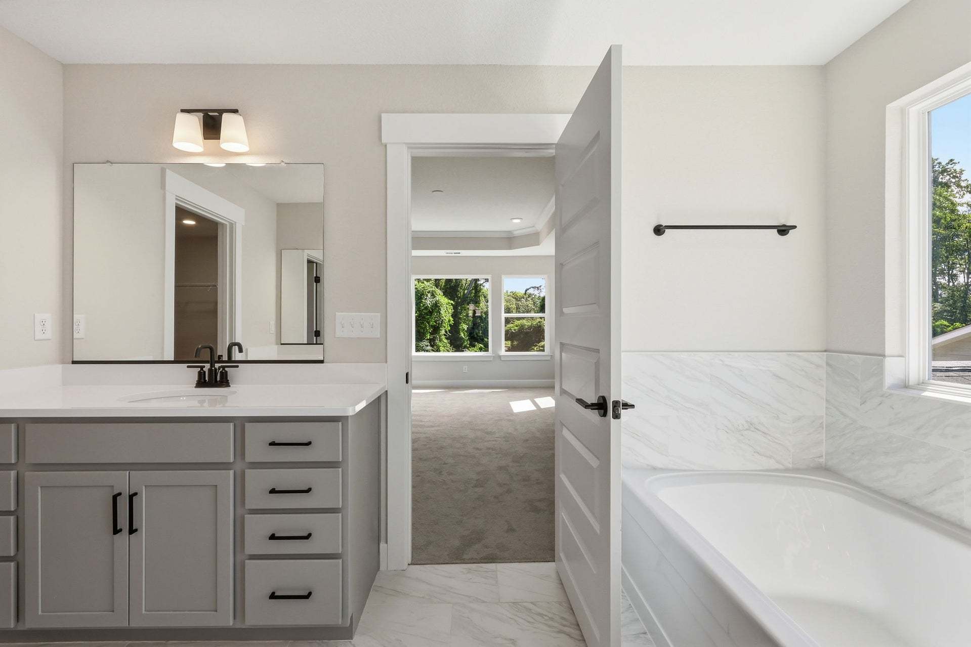 Similar Home - Owner's Bathroom