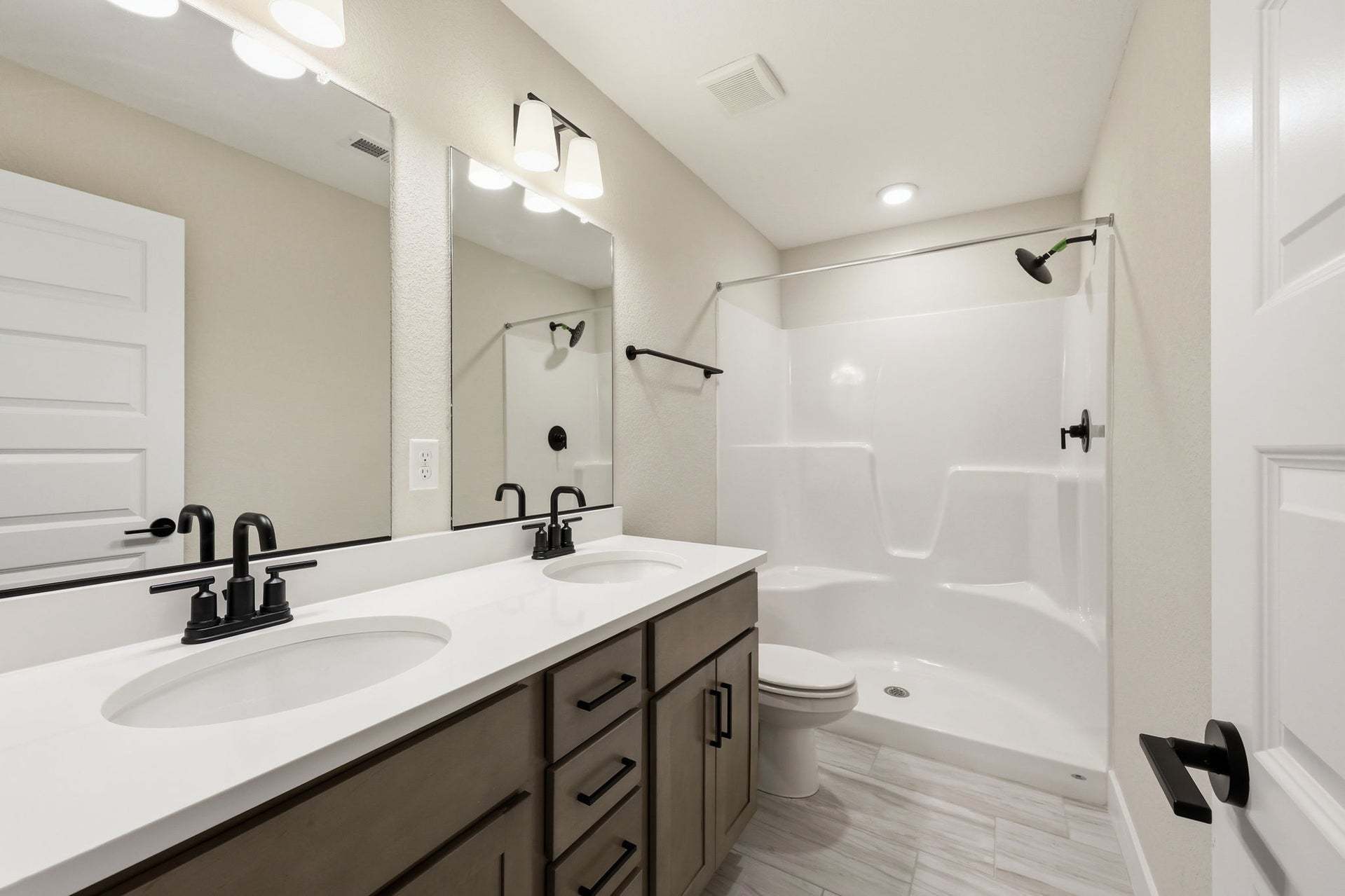 Similar Home - Bathroom