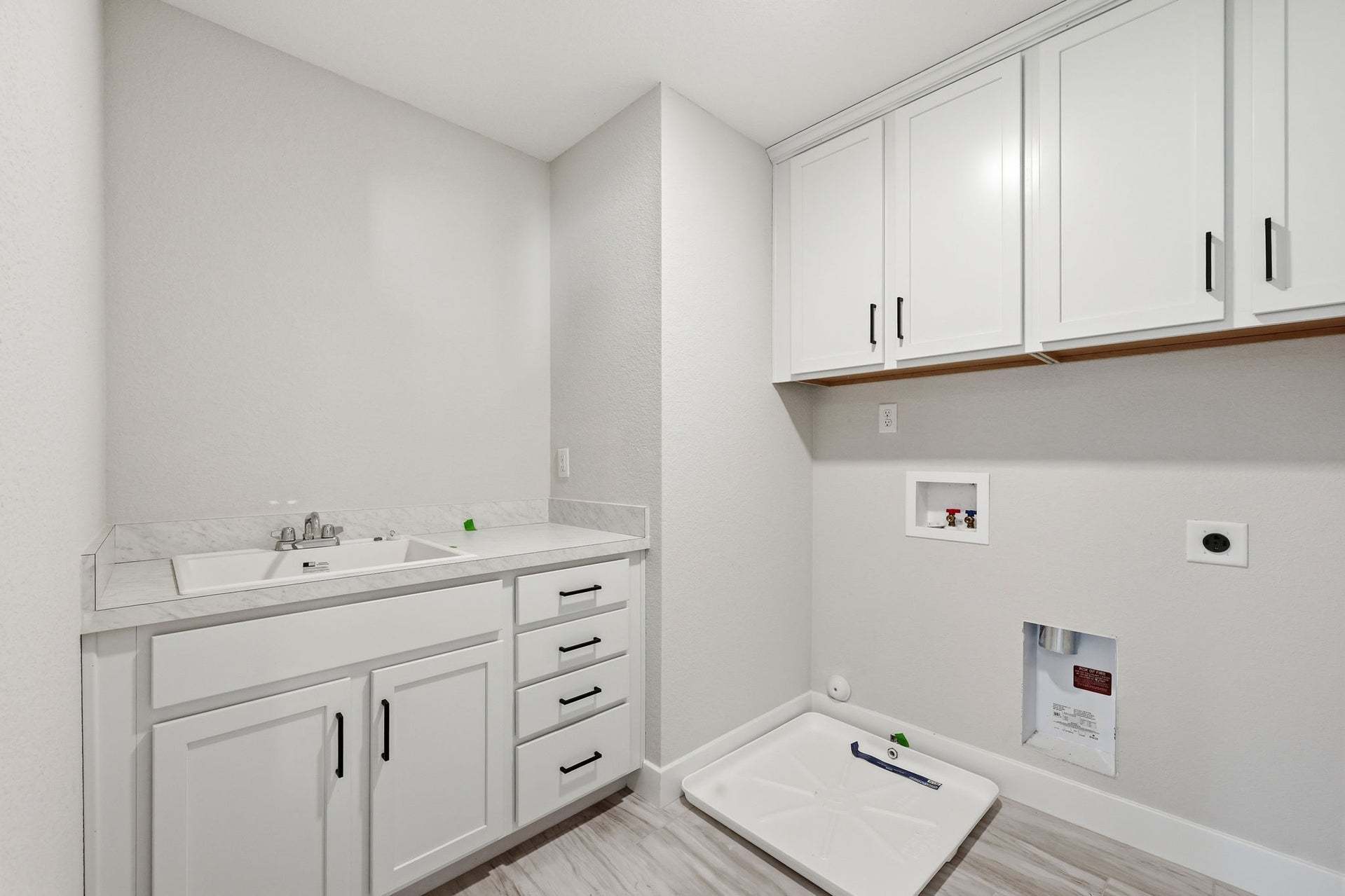 Similar Home - Laundry Room