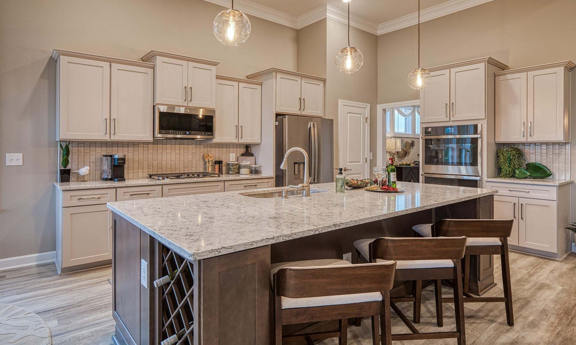 Similar Home - Kitchen