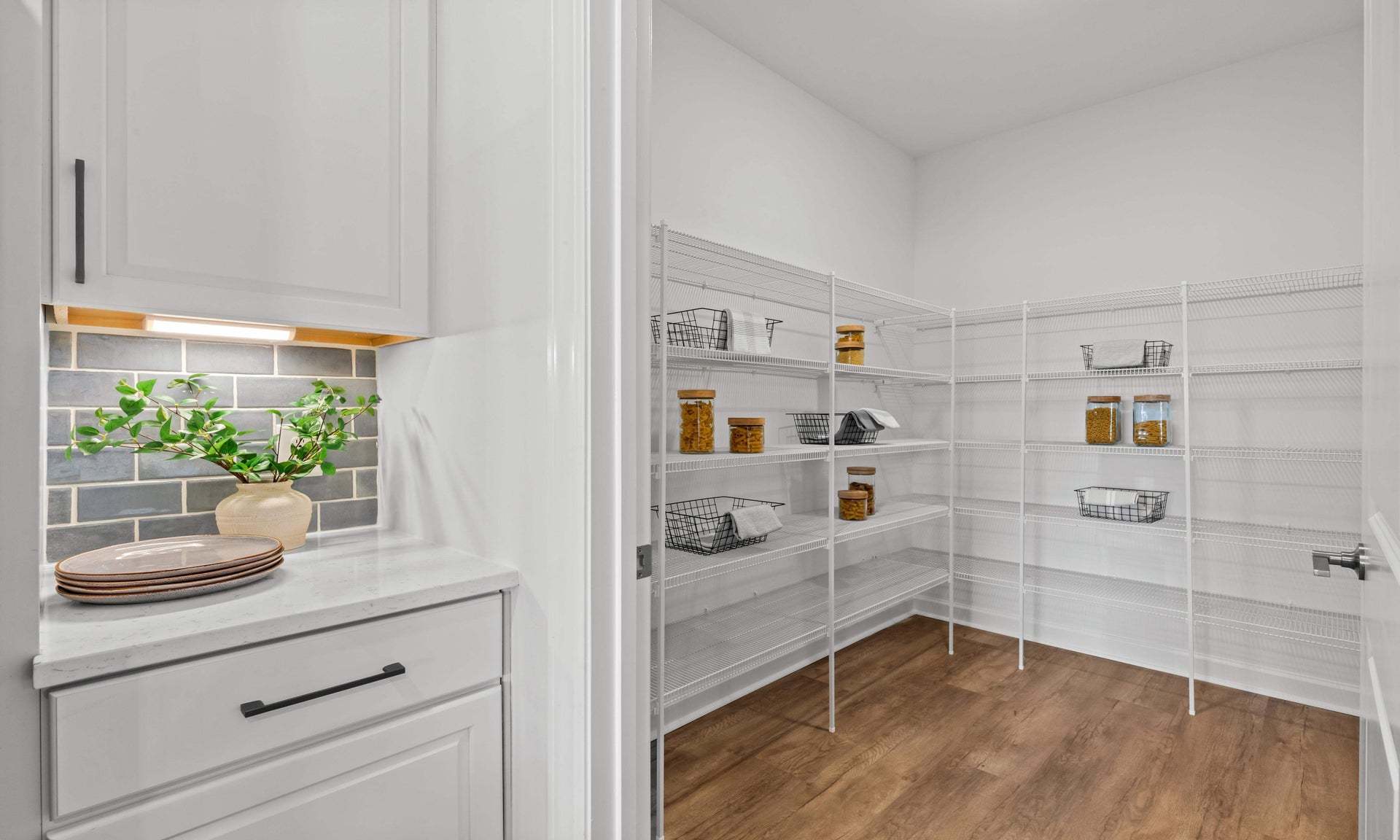 Similar Home - Kitchen