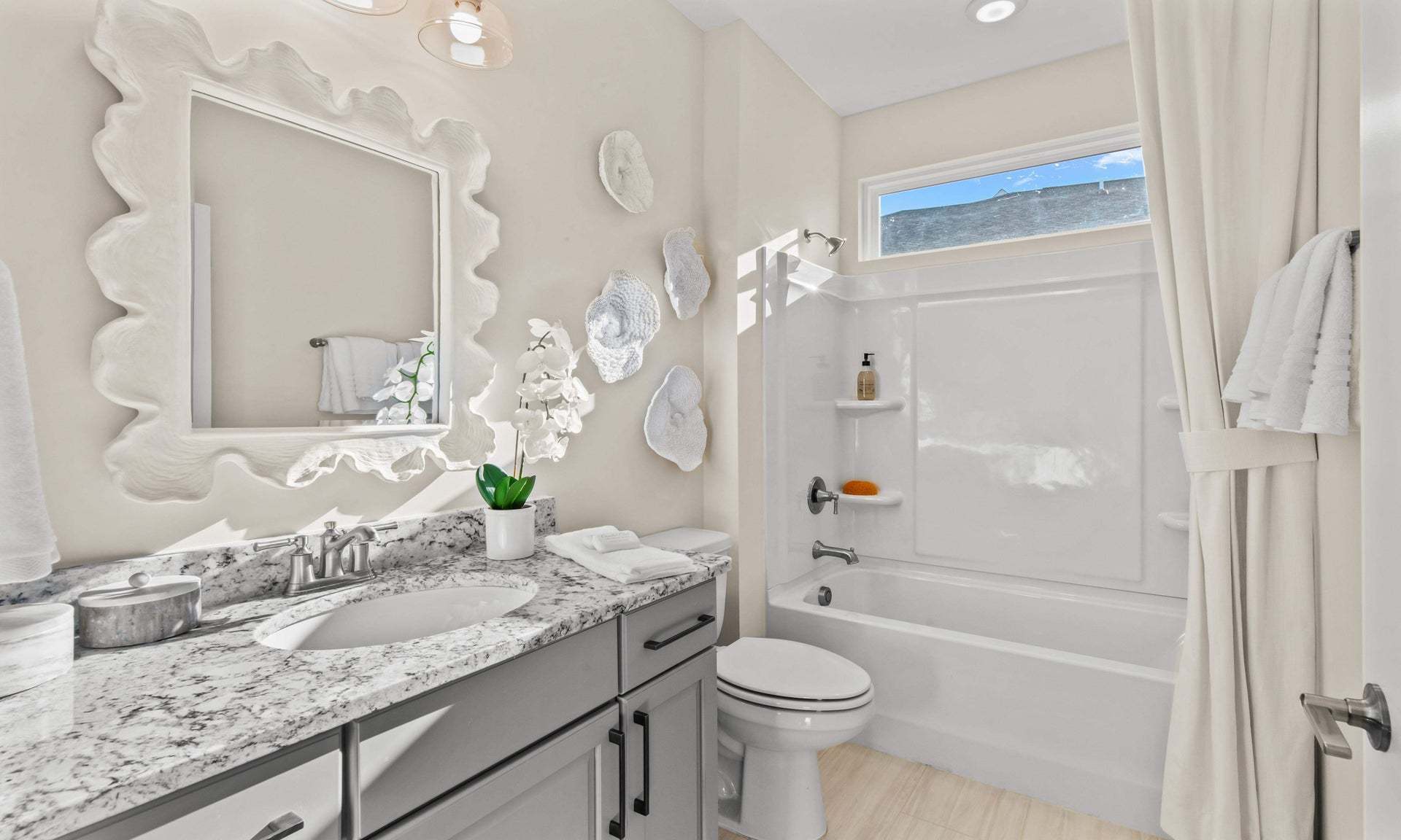 Similar Home - Bathroom