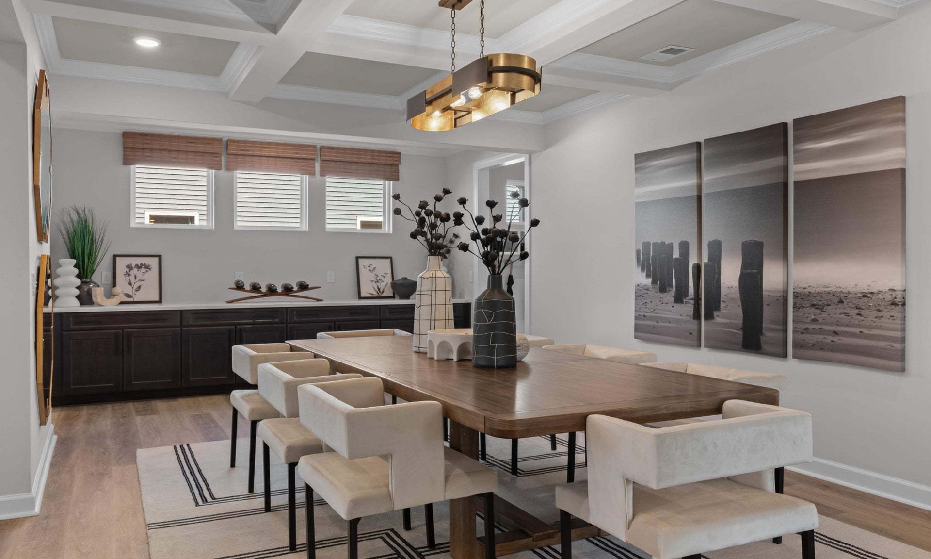 Similar Home - Dining