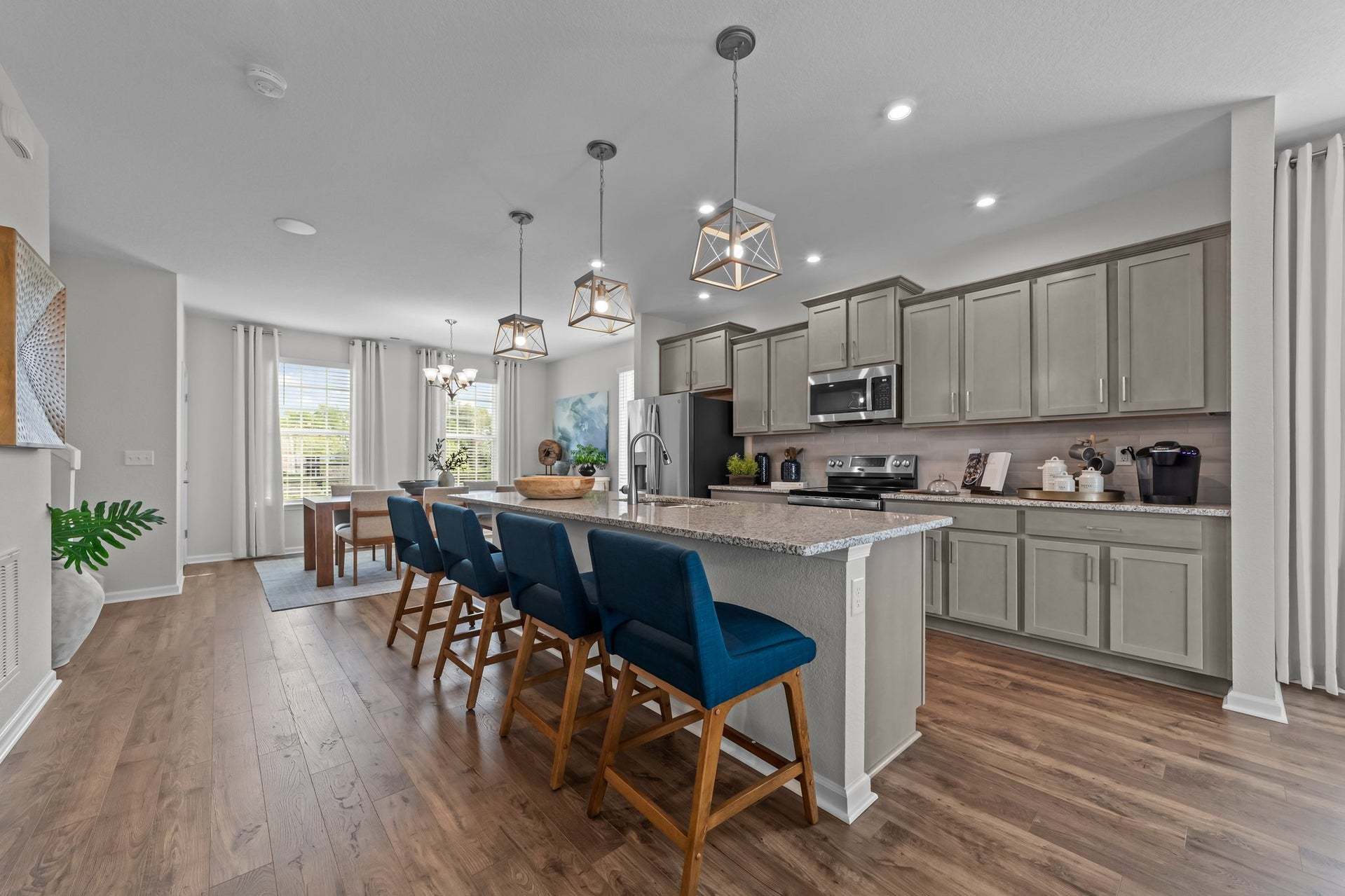 Similar Home - Kitchen