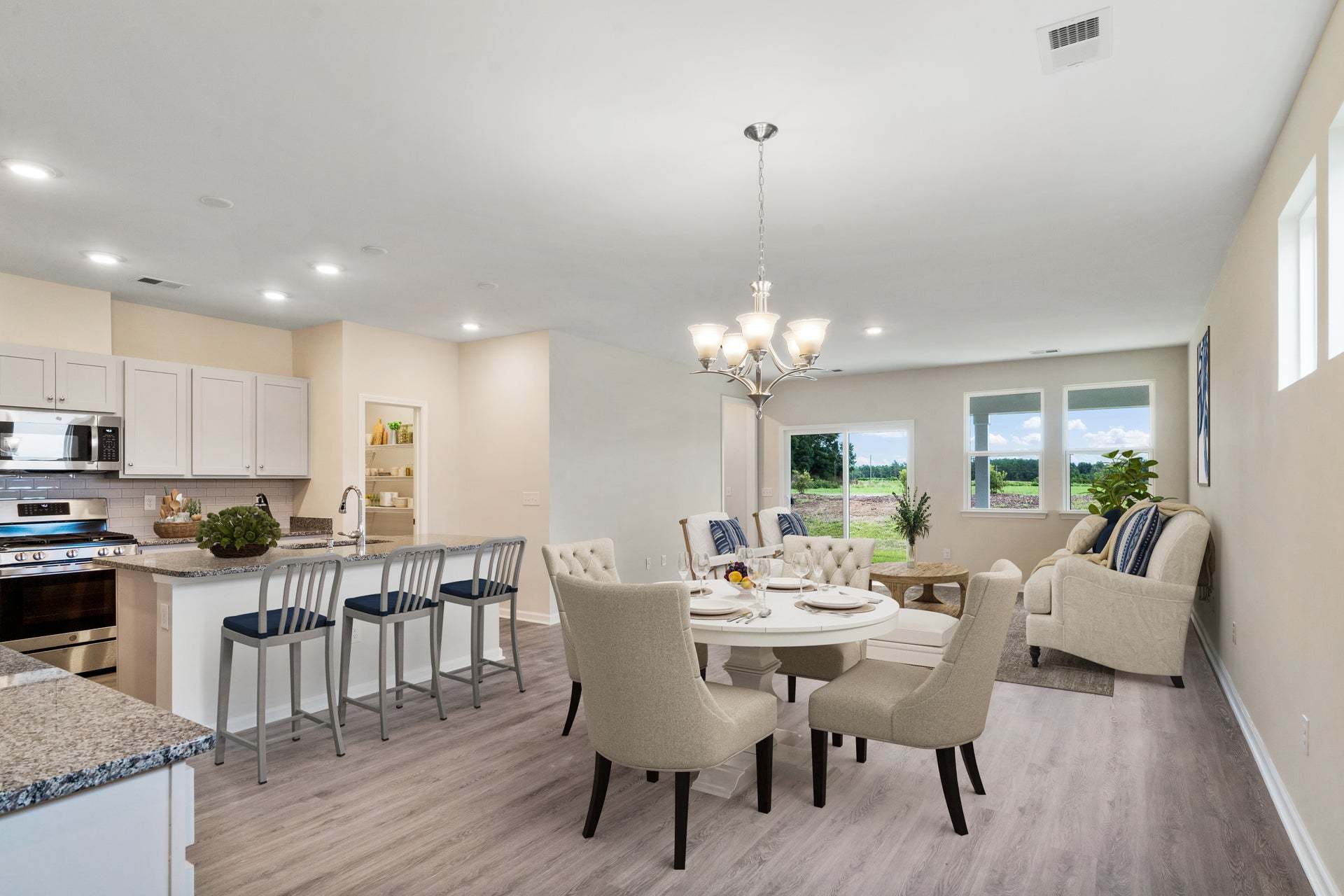 Similar Home - Dining Room