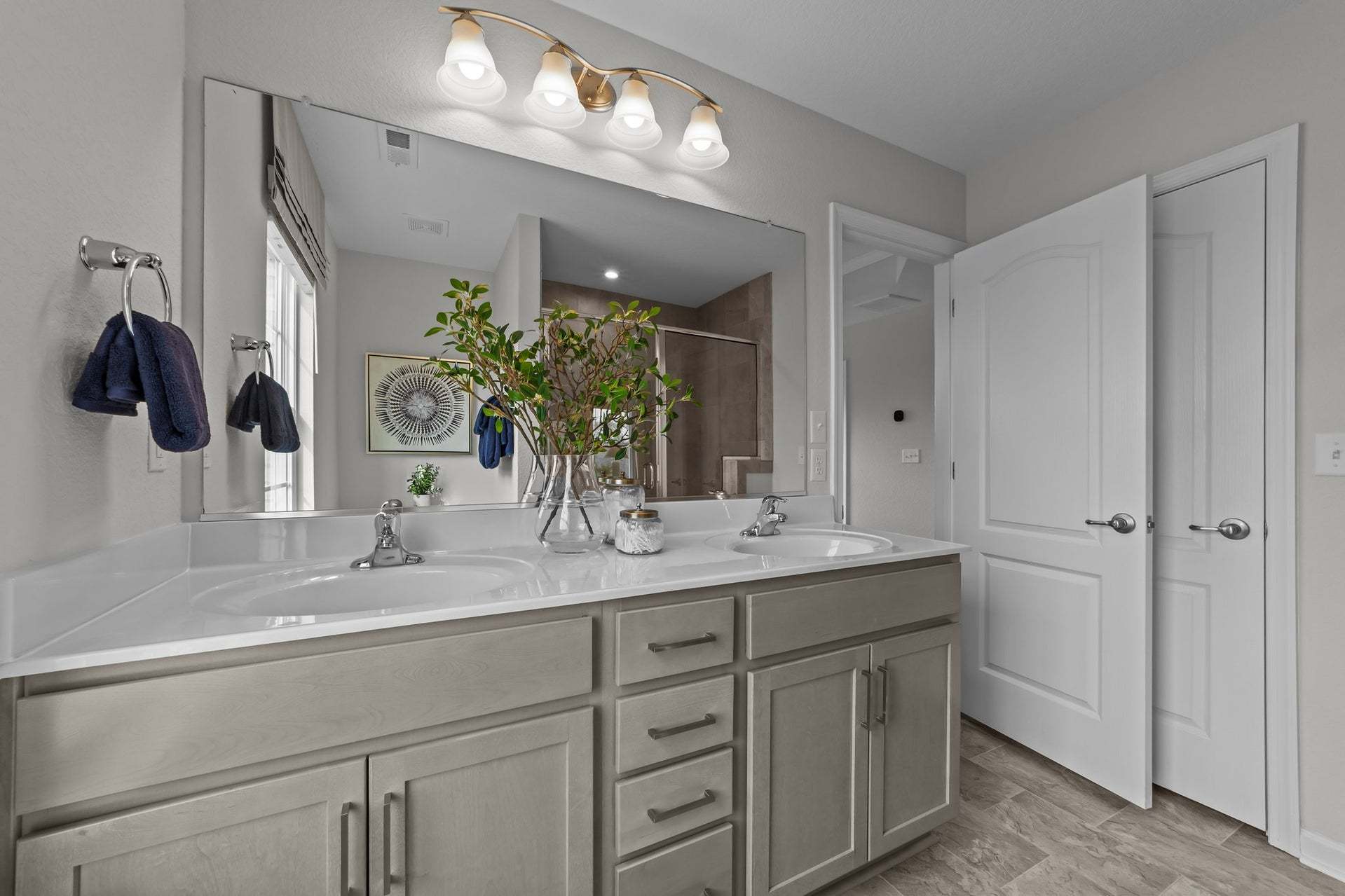 The Ambrosia Owner's Bathroom