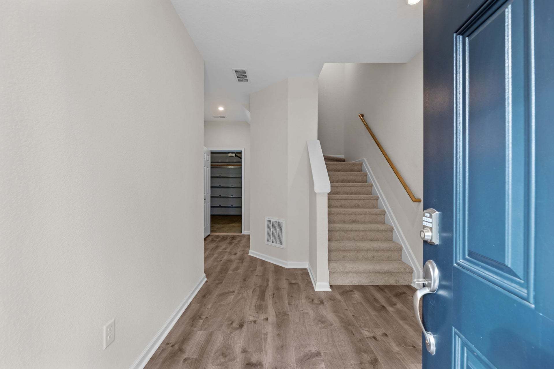 Similar Home - Foyer
