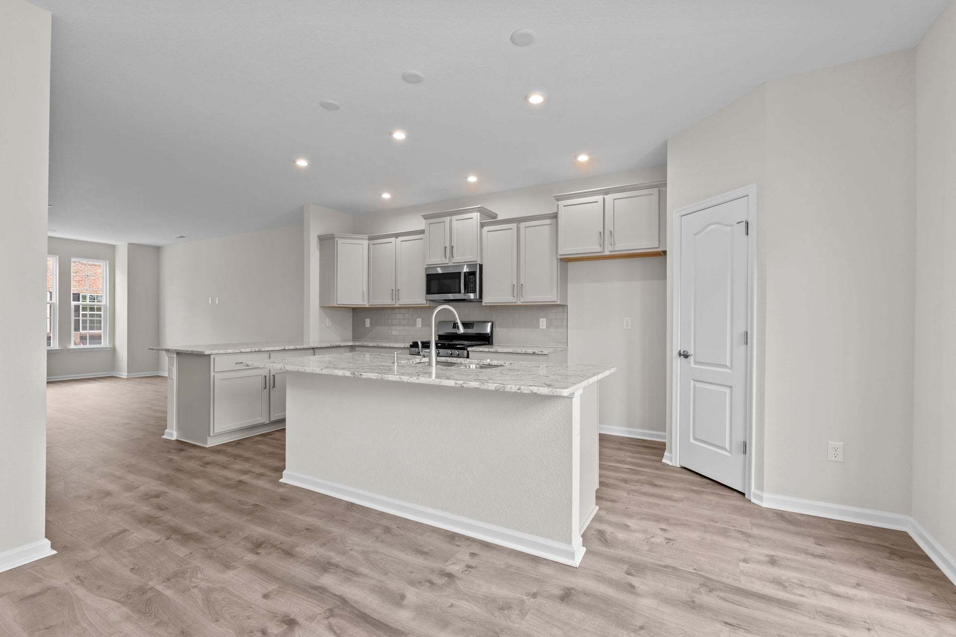 Similar Home - Kitchen