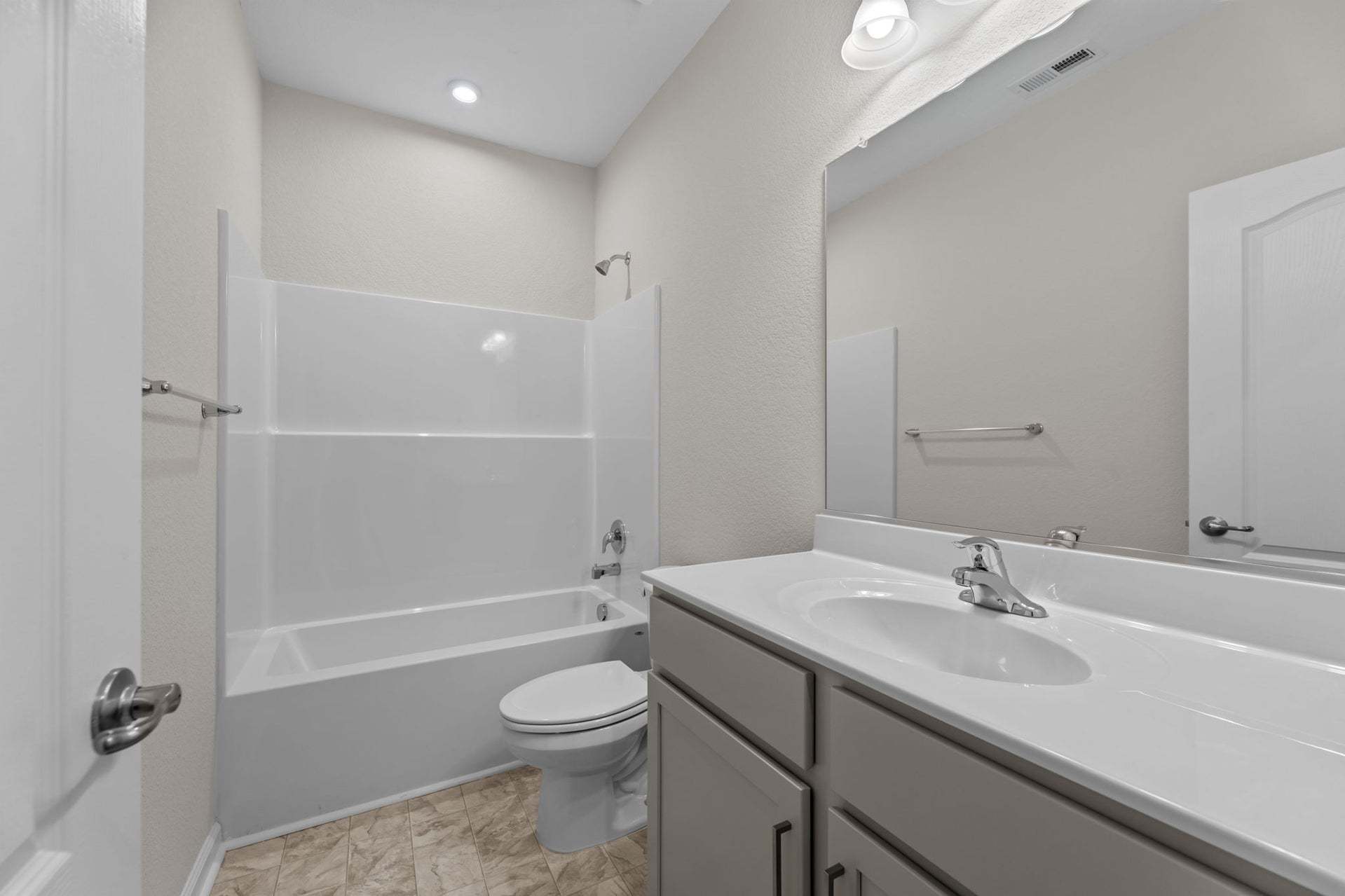 Similar Home - Bathroom