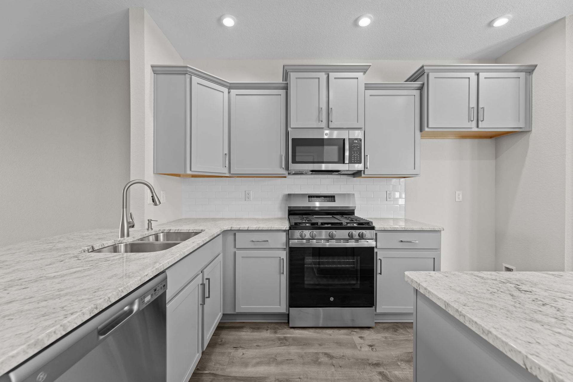 Similar Home - Kitchen