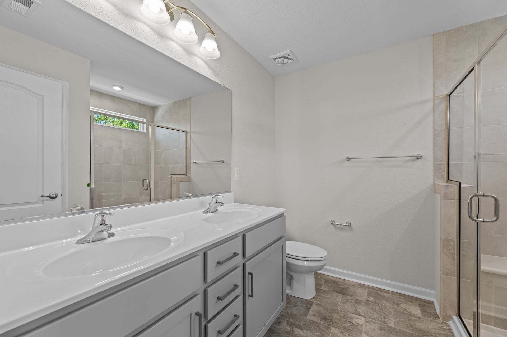Similar Home - Owner's Bathroom