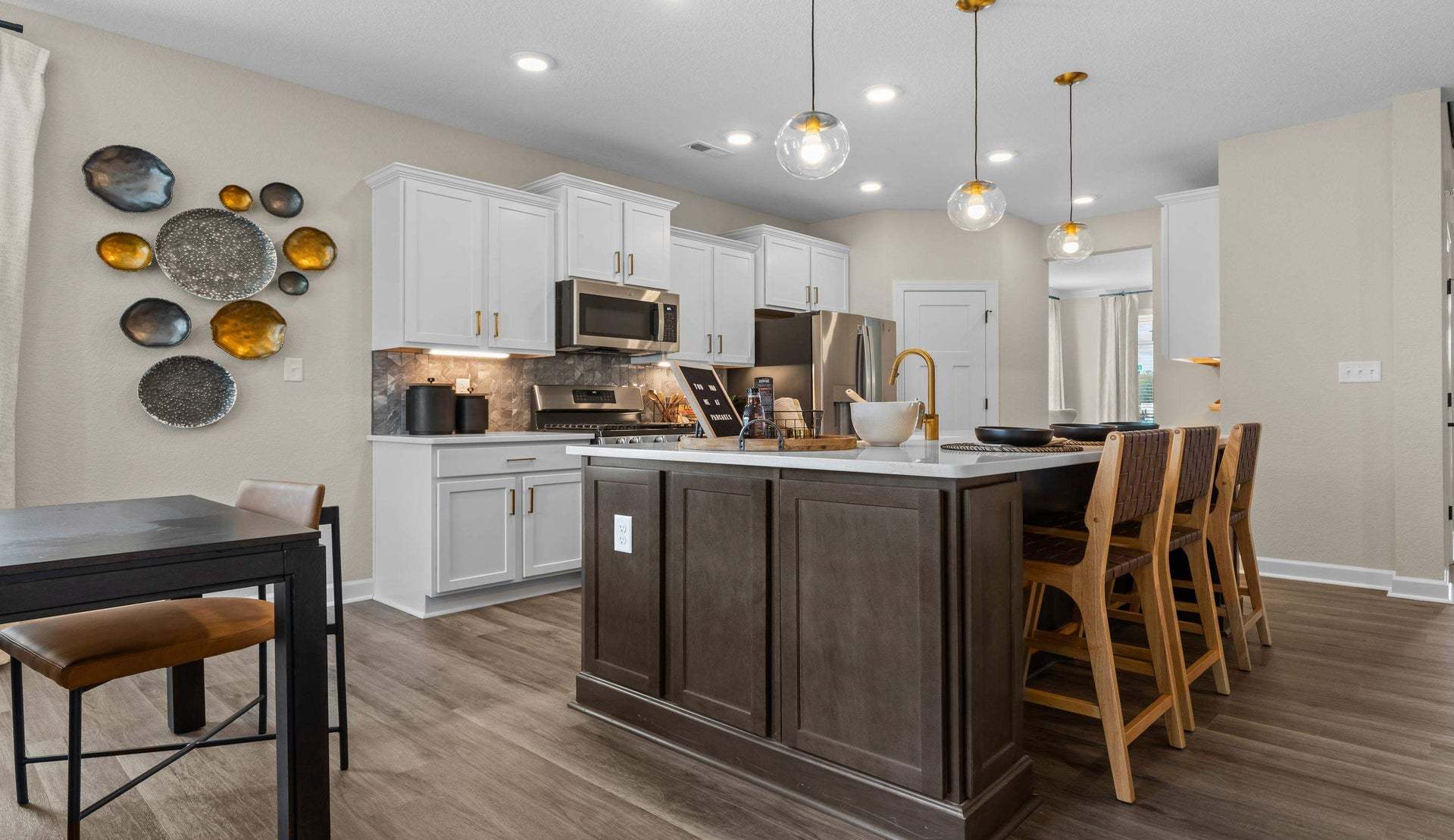 Similar Home - Kitchen