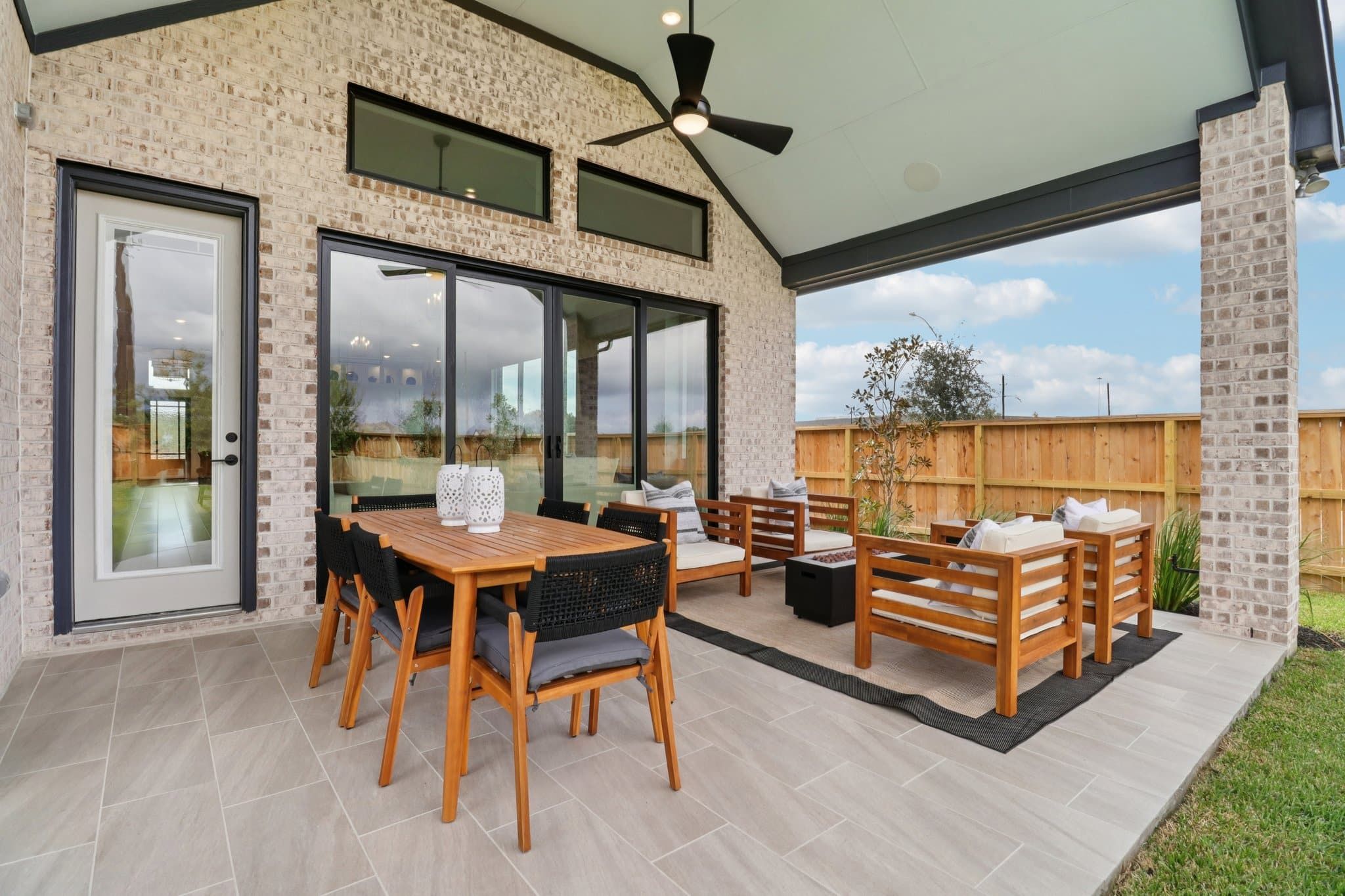 26620 Boots Dr. Montgomery, TX 77316