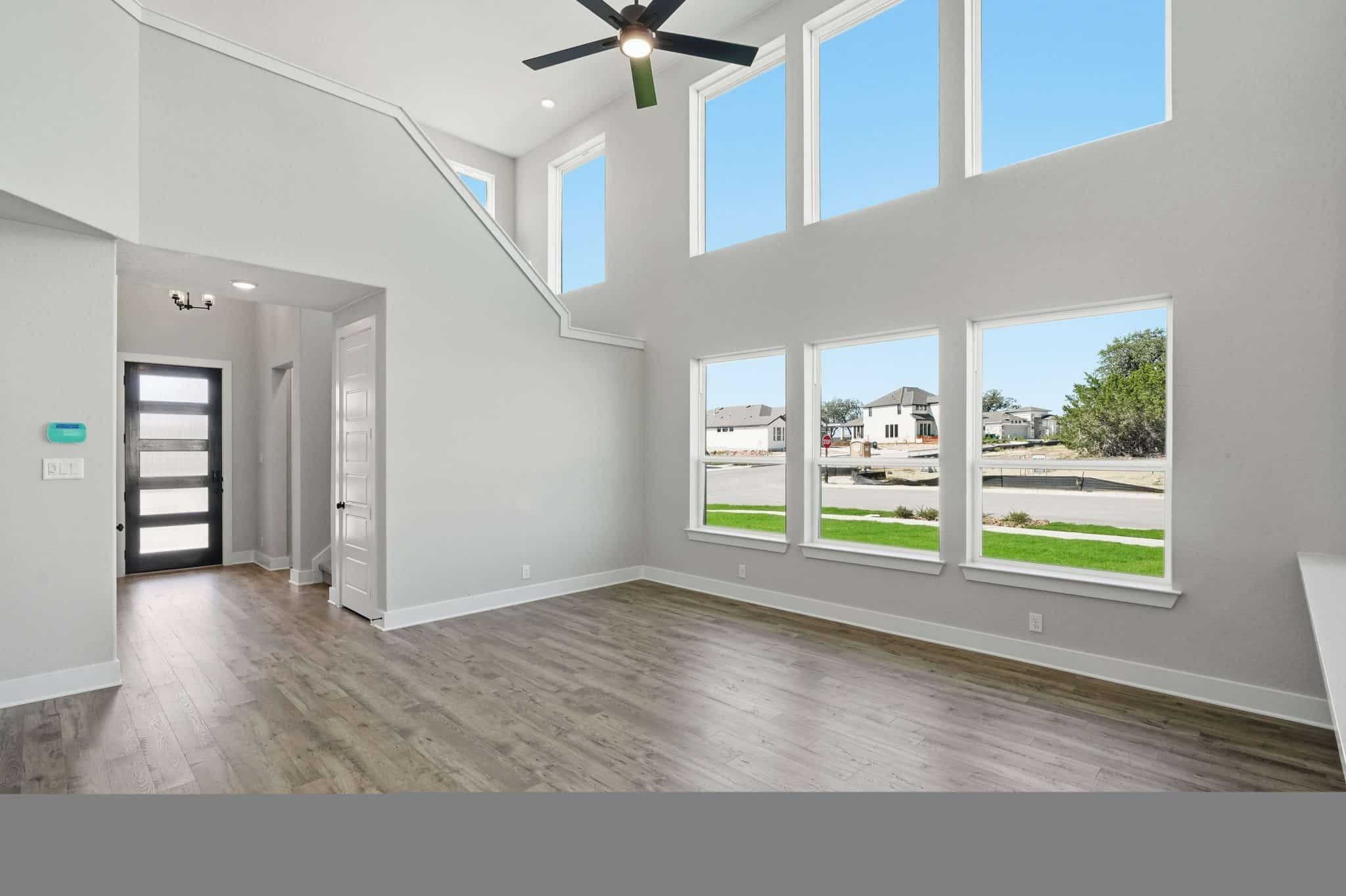 245 Hidalgo (Lilly 50')