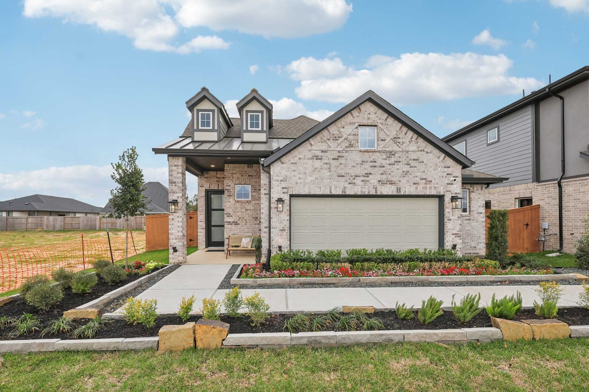 5527 Birchwood Glen Drive. Katy, TX 77493