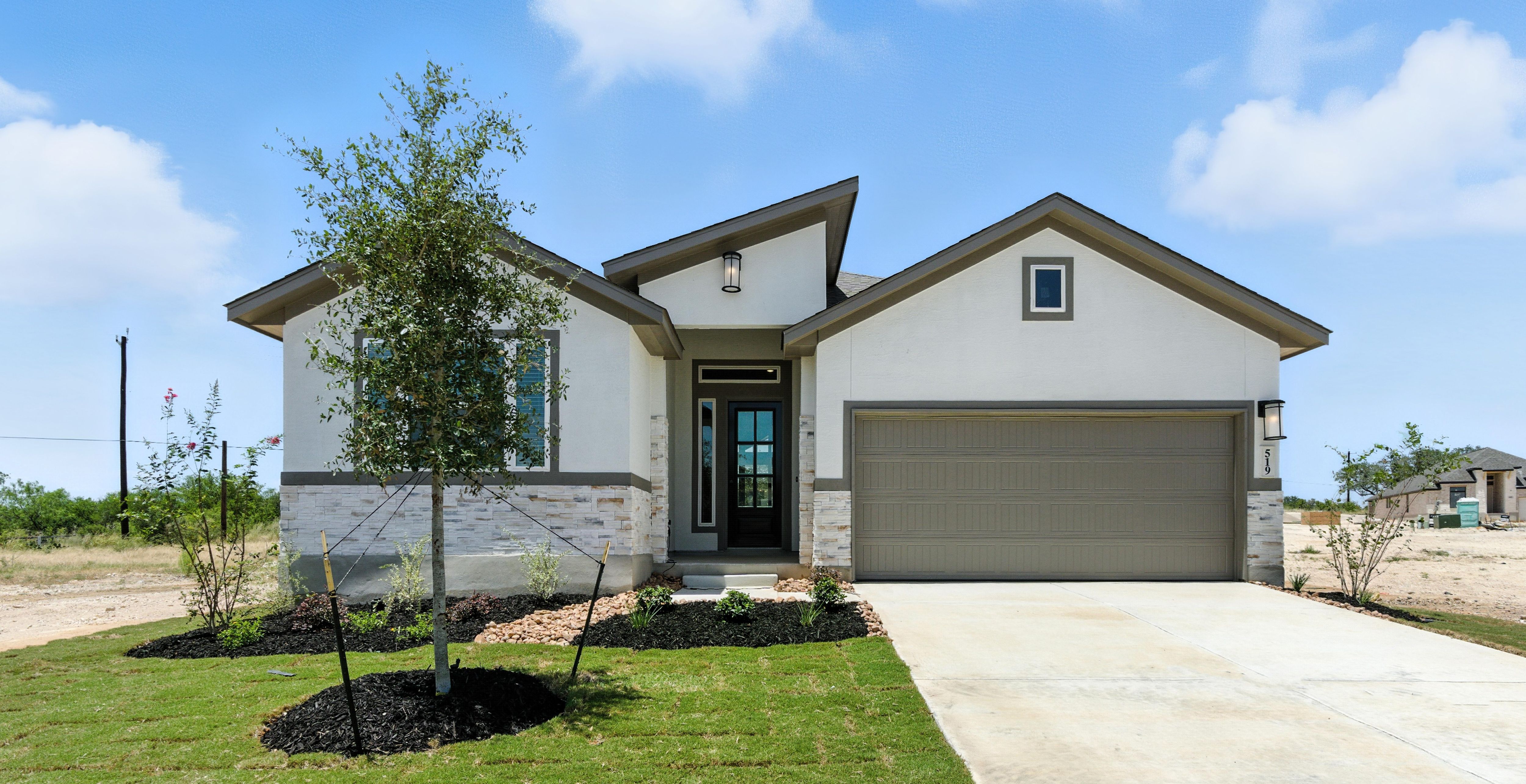 Alsatian Oaks por Chesmar Homes en San Antonio Texas