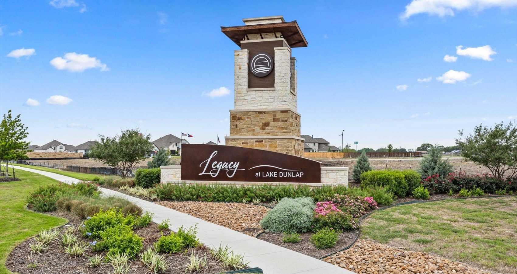 casa en Legacy at Lake Dunlap por Chesmar Homes