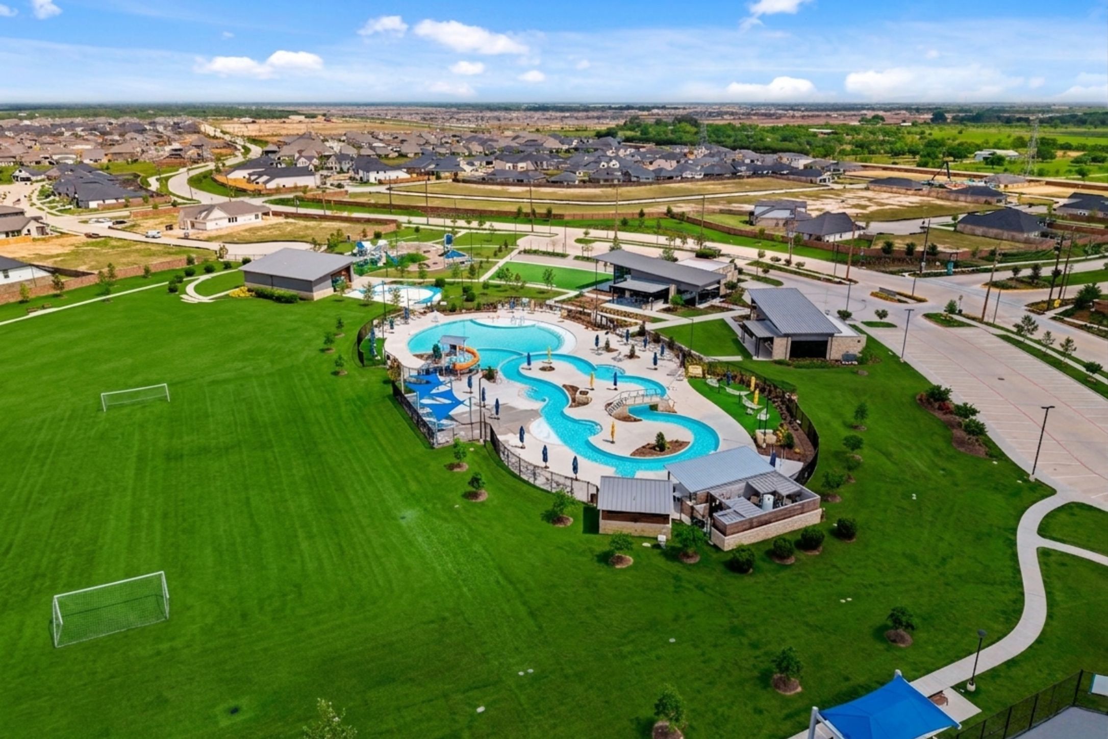 casa en Sunterra por Chesmar Homes