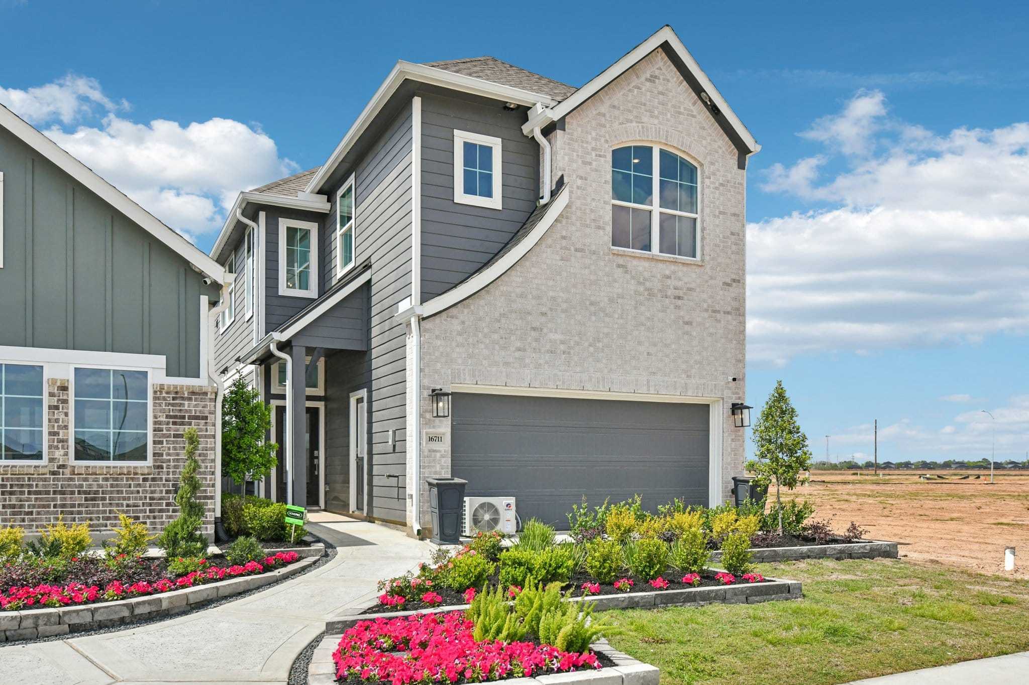 2-web-or-mls-Jolly-Dawn-Dr-S3103-002.jpg