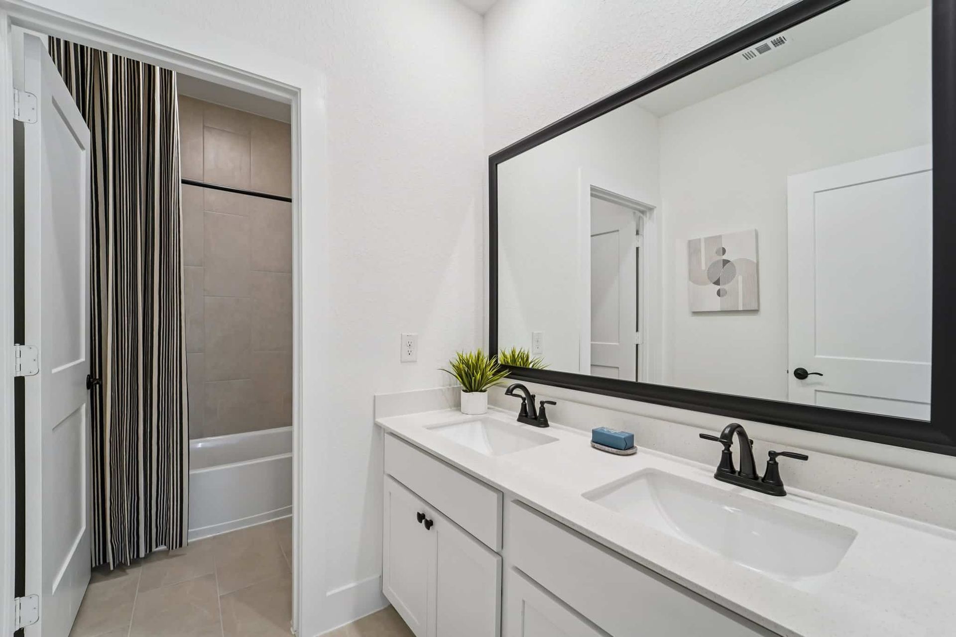 Bridgeland-Chateau-Versailes-plan-12607-Grayson-County-31.jpg