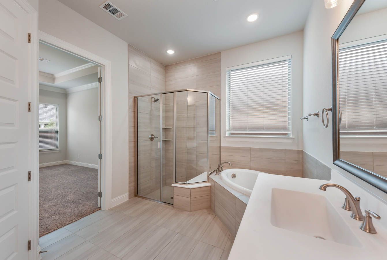 17_916WinterCreek_017_mls-1.jpg