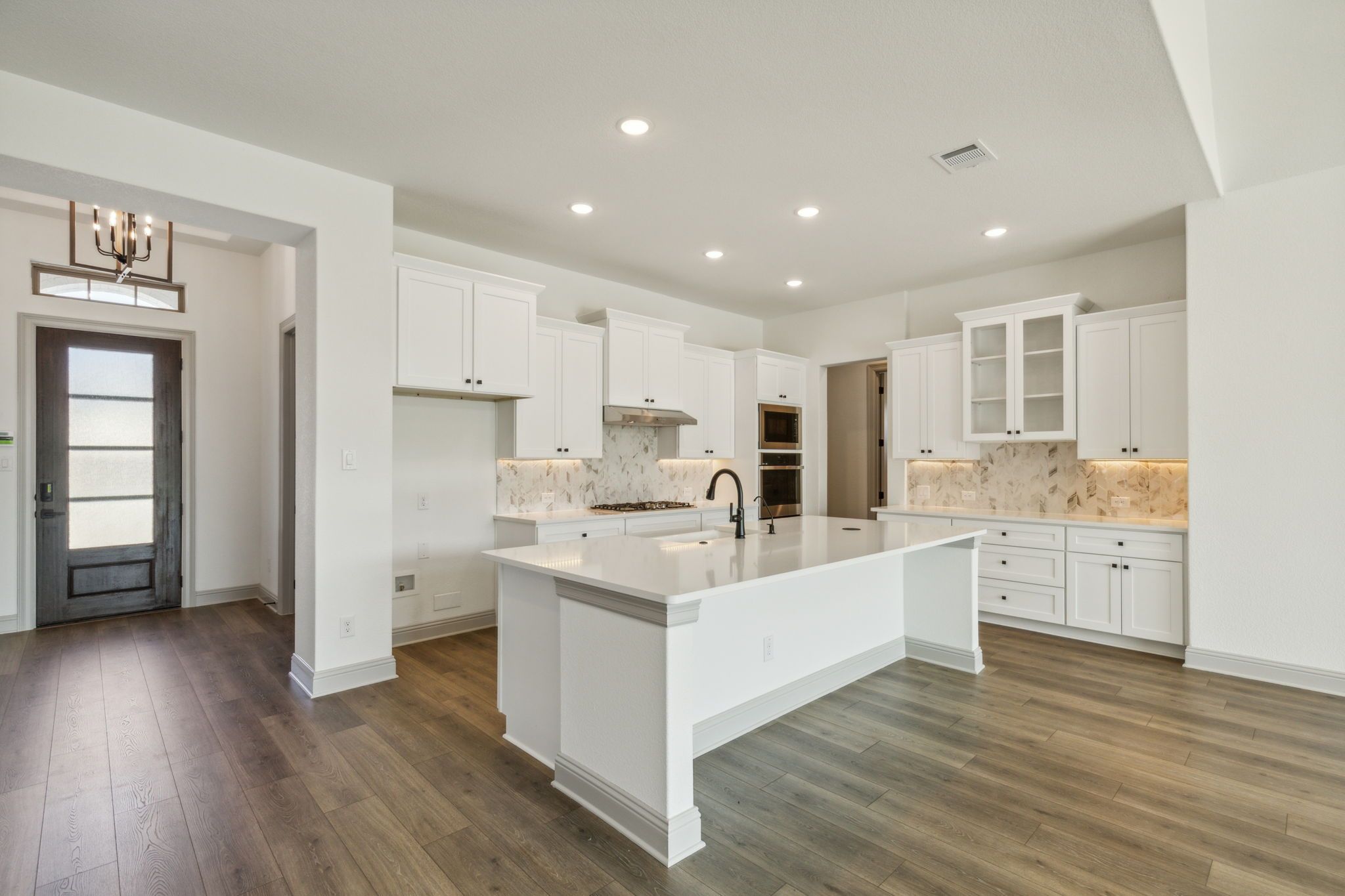8-3906Timberview_008.jpg