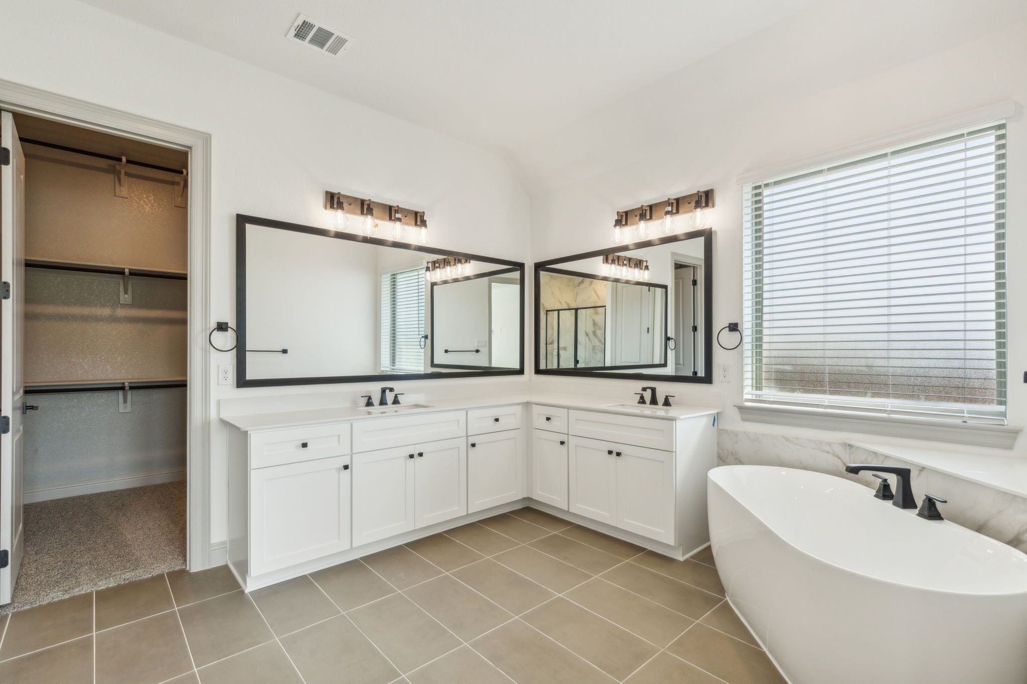 20-3906Timberview_020.jpg