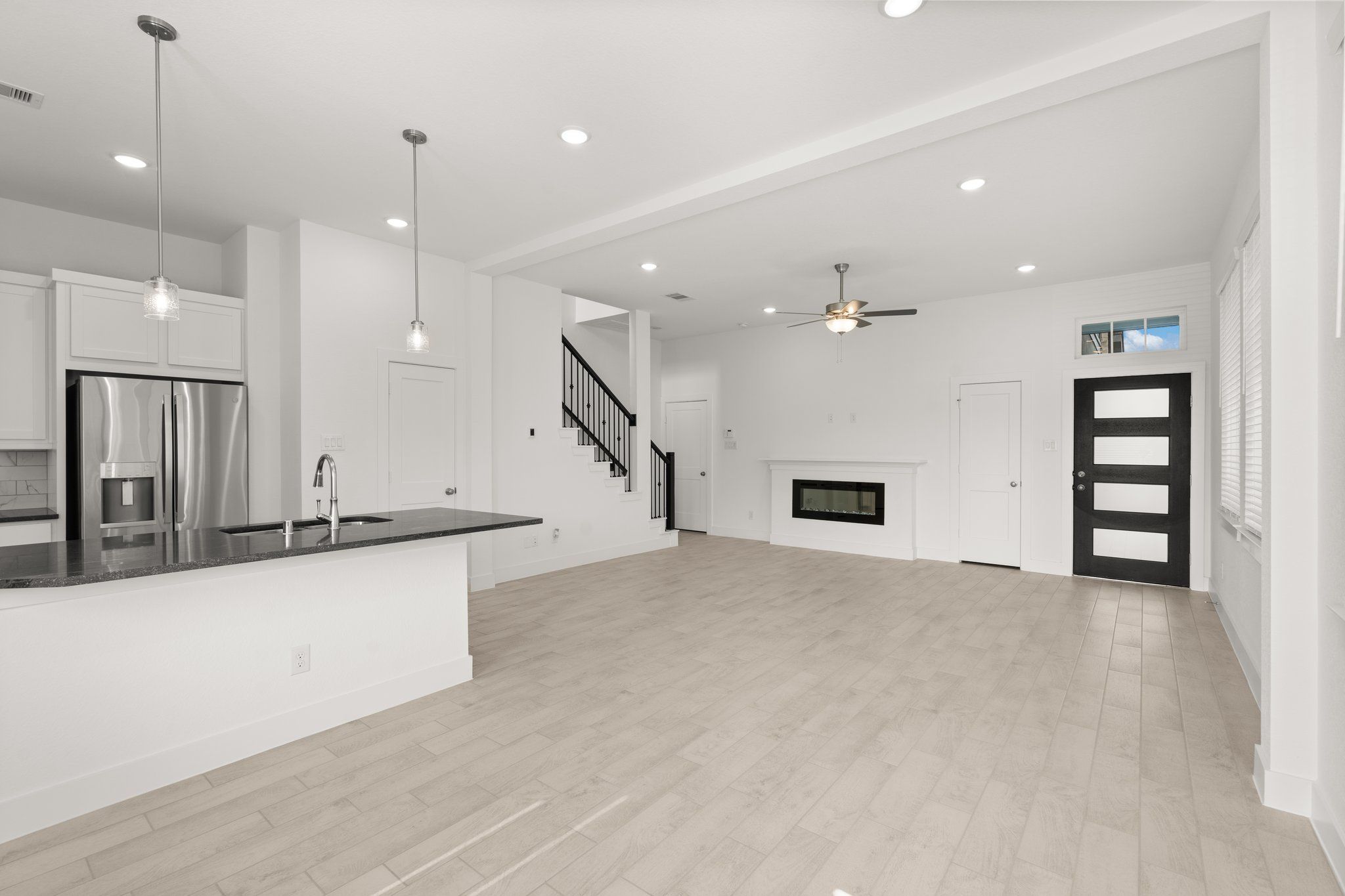 13-web-or-mls-MK303847.jpg