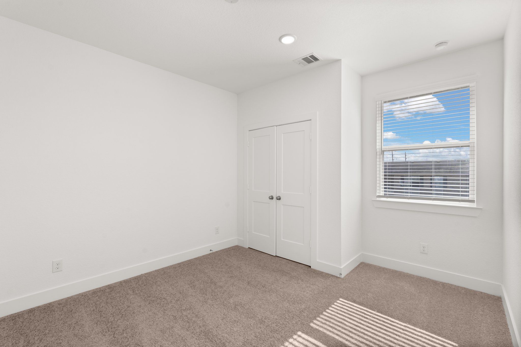 17-web-or-mls-MK303859.jpg