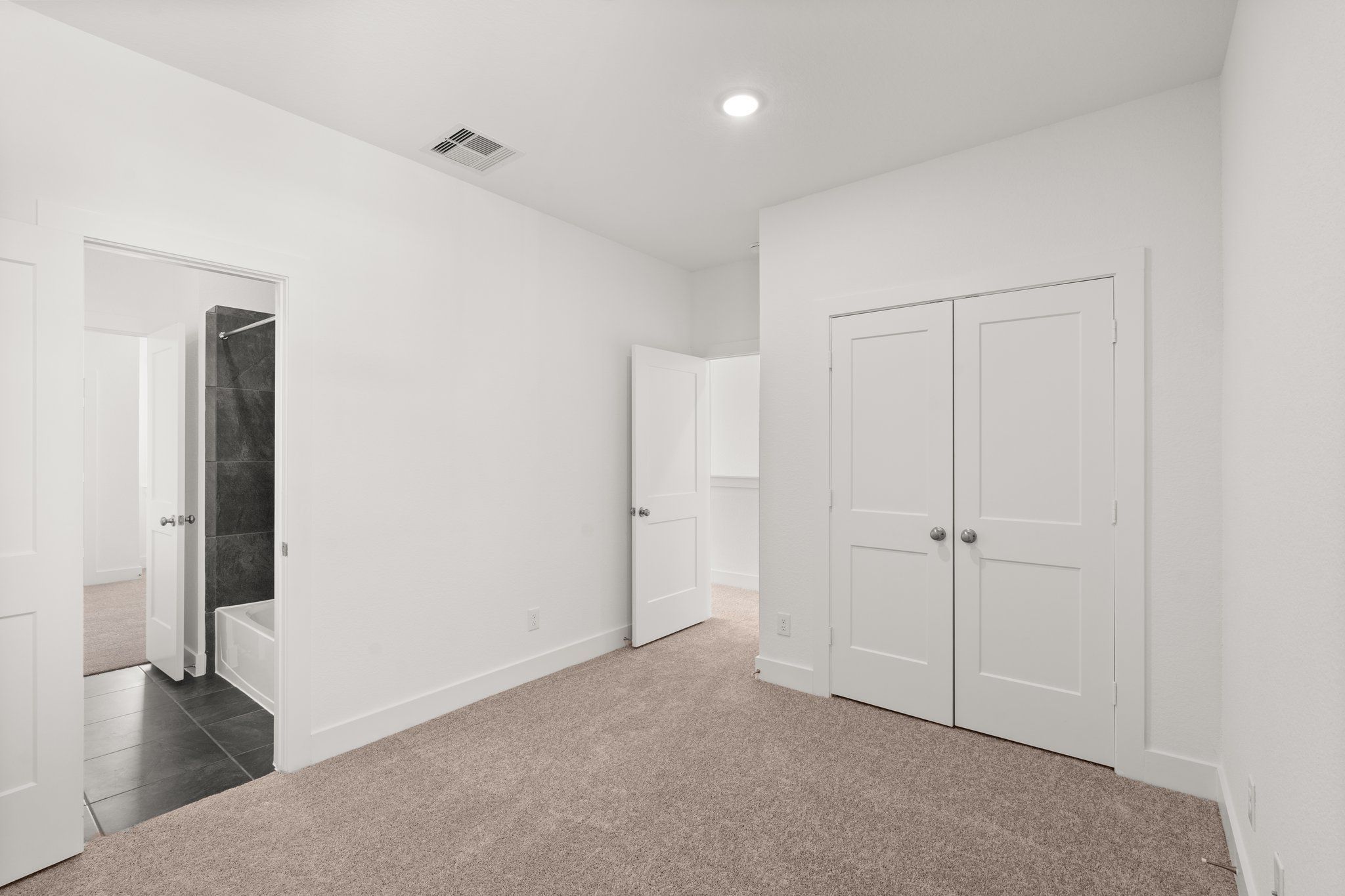 20-web-or-mls-MK303868.jpg