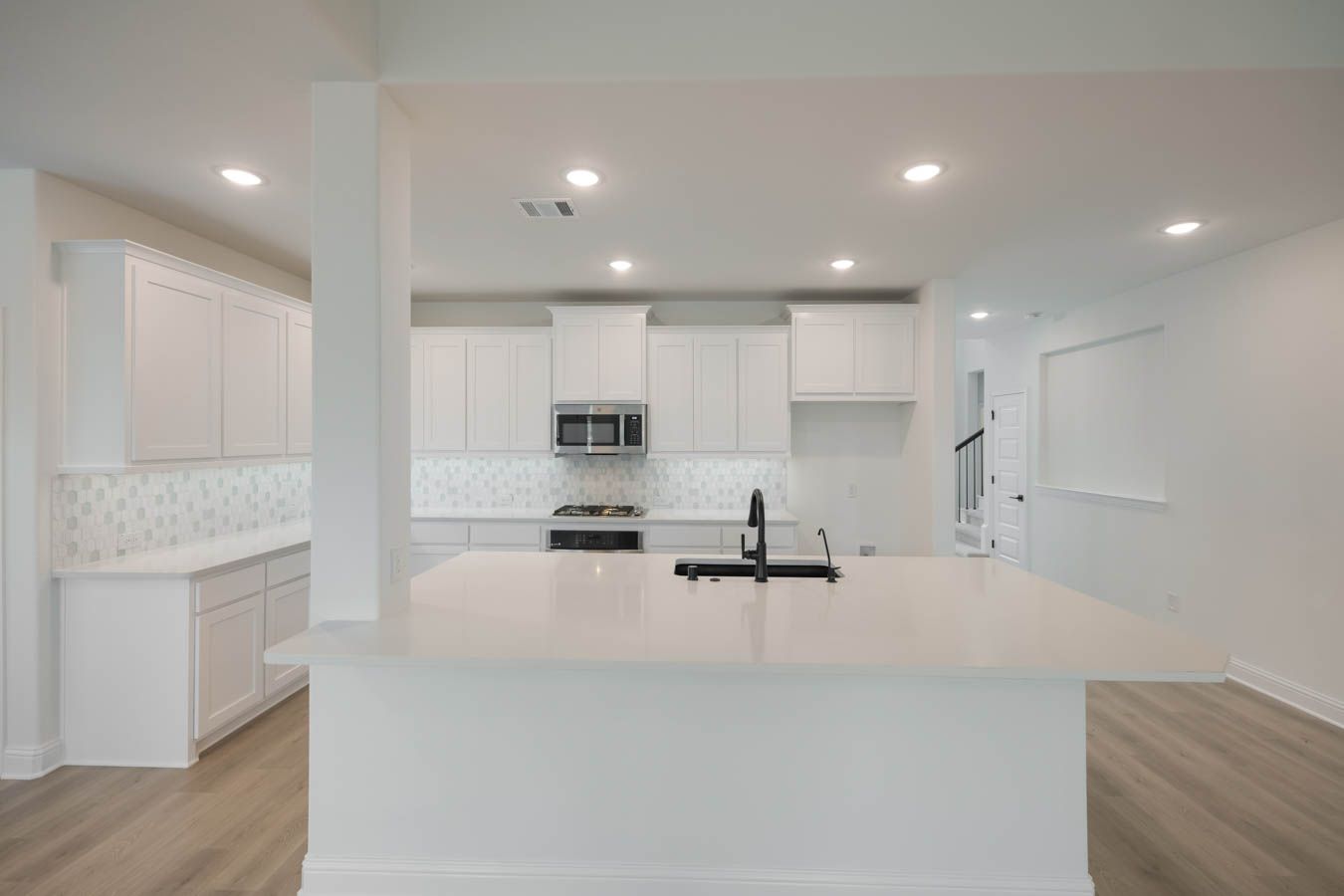 08_2610LoxleyDr_008.jpg
