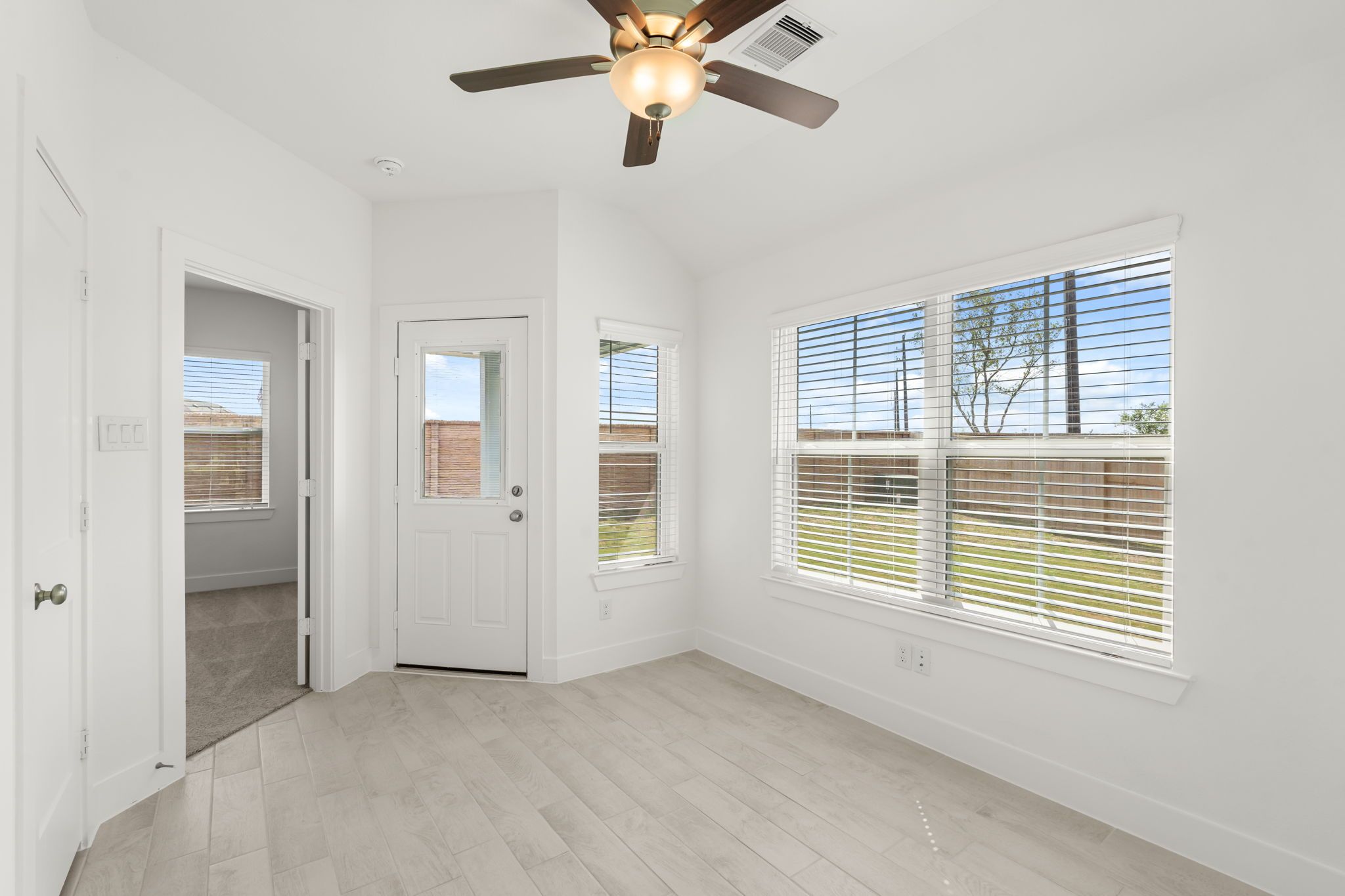 9-web-or-mls-MK308017.jpg