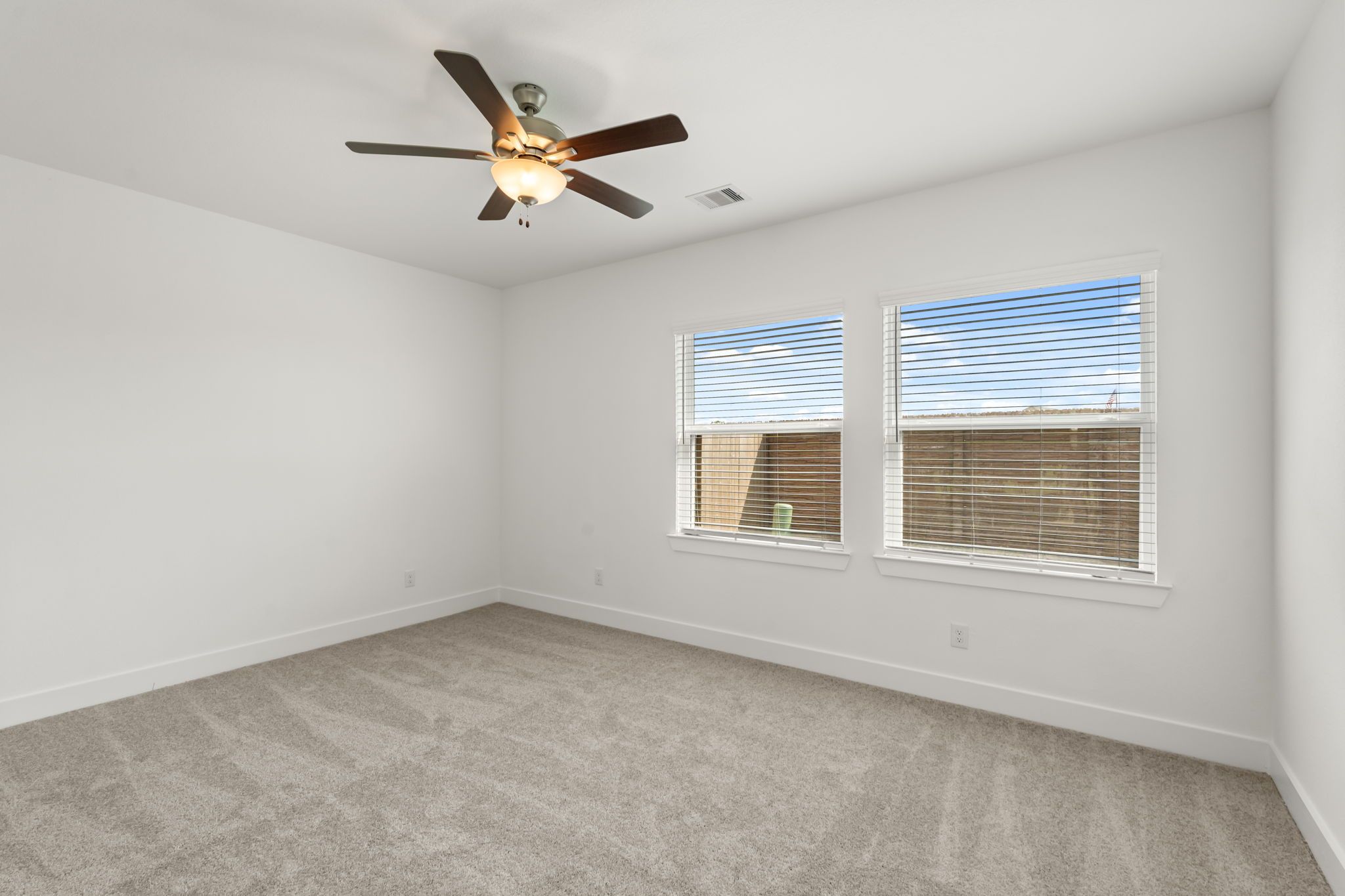 14-web-or-mls-MK308032.jpg