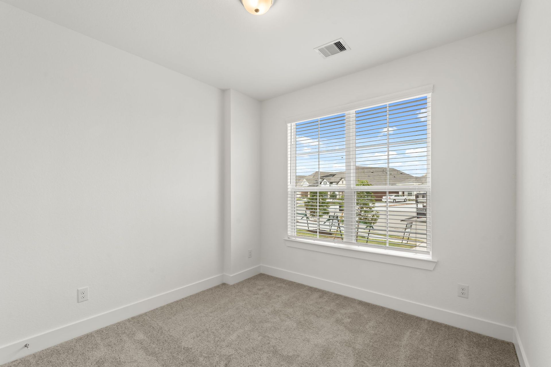21-web-or-mls-MK308062.jpg