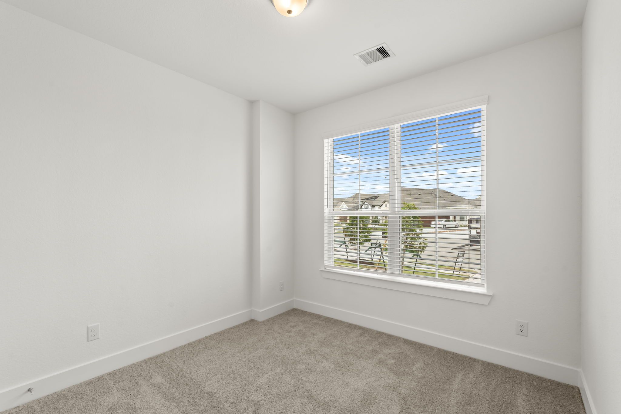 21-web-or-mls-MK308062.jpg