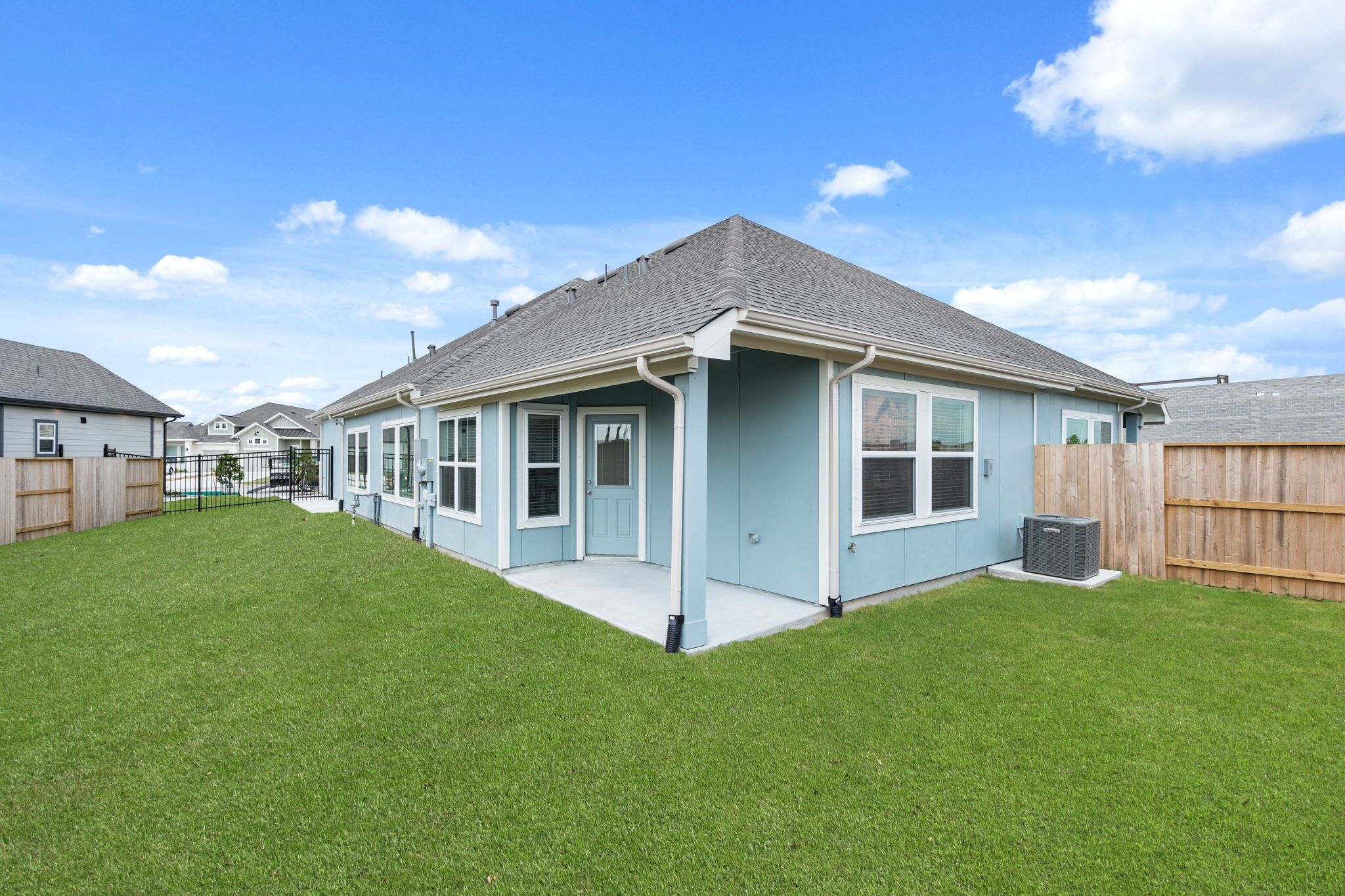 23-web-or-mls-MK308074.jpg