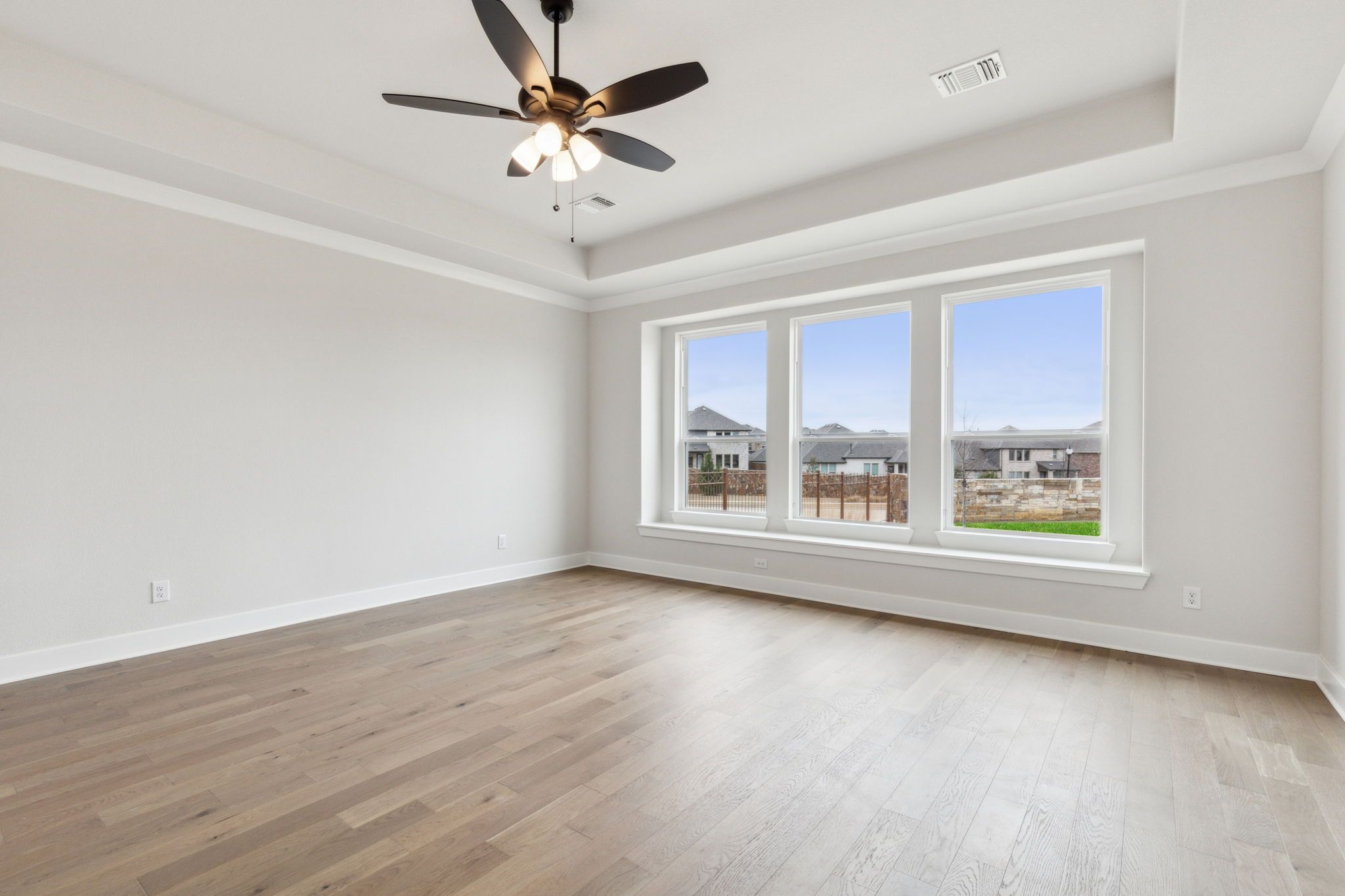 12-11217Hickory_012.jpg