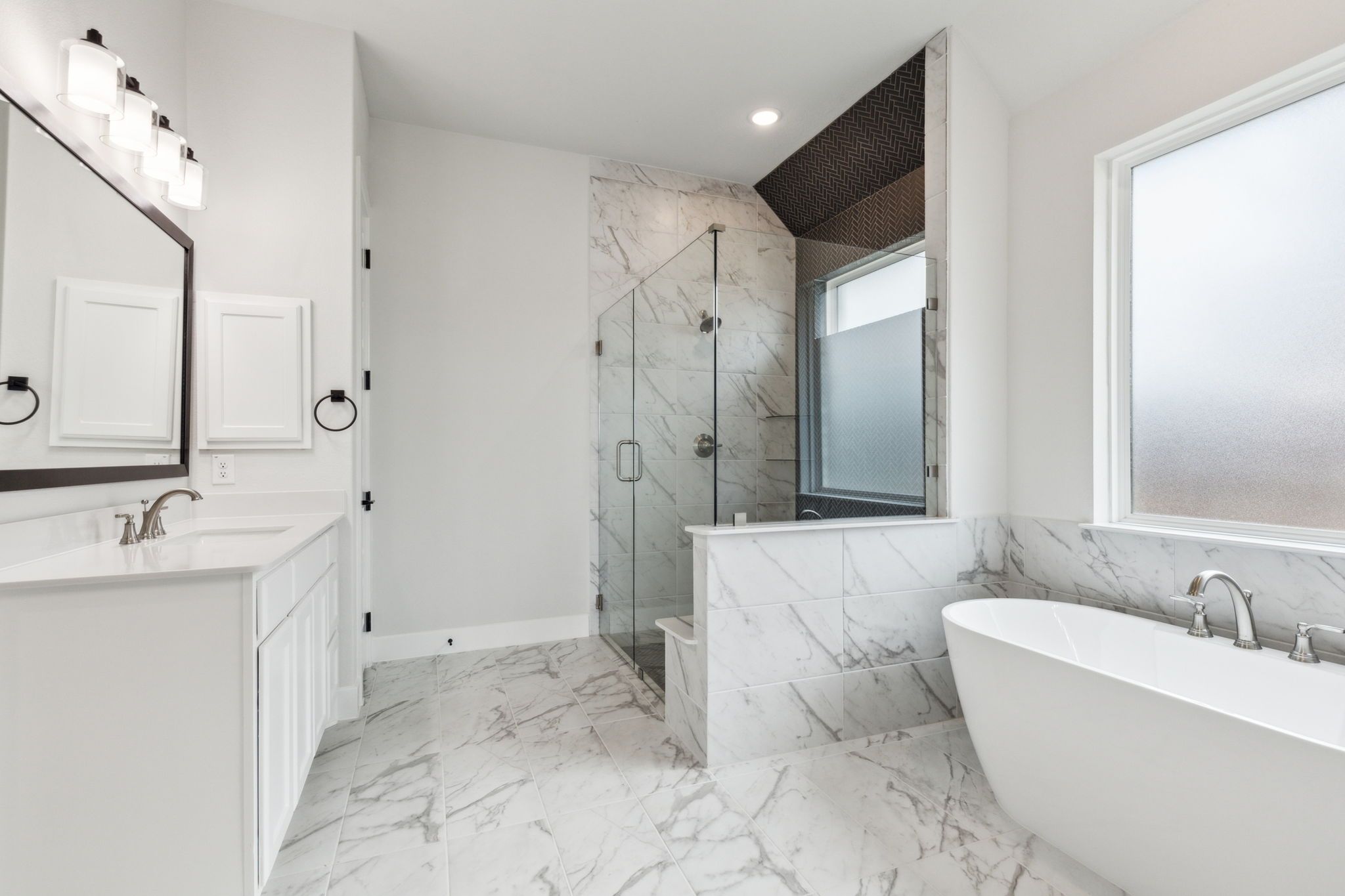 15-11217Hickory_015.jpg