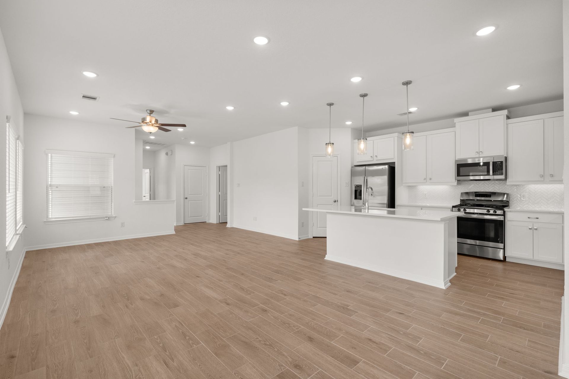12-web-or-mls-DSC06454.jpg