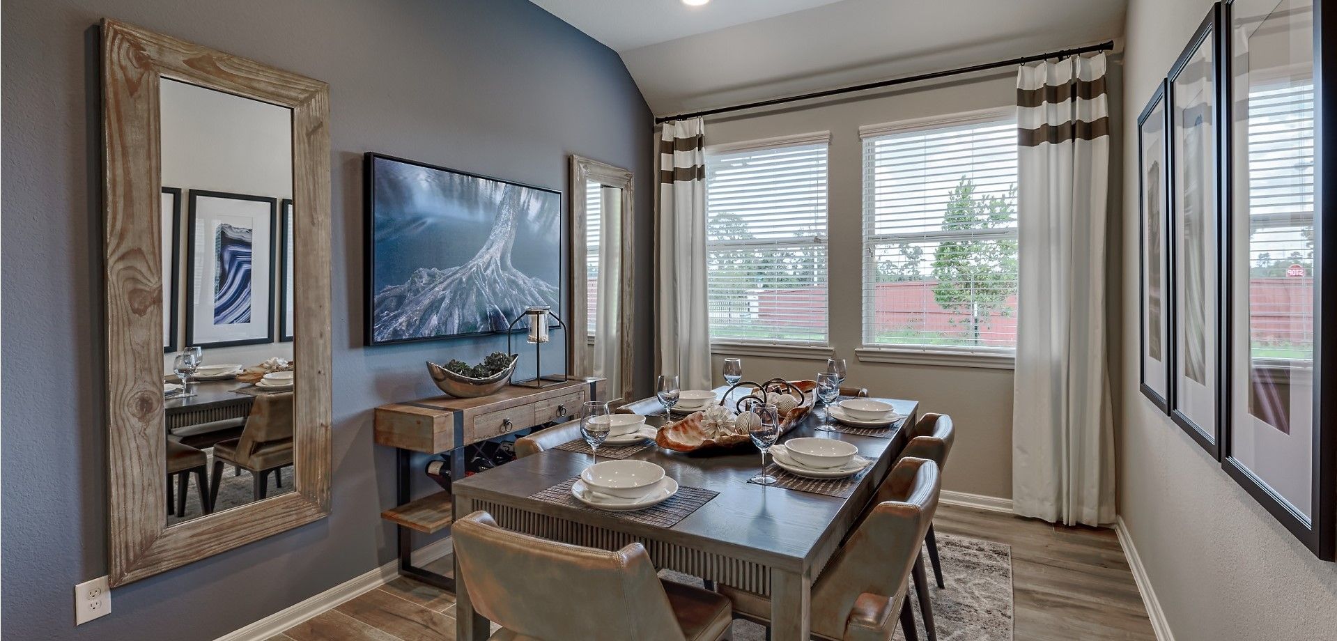4-chesmarhomes-LANAI-woodridgeforestmodel-sliders.jpg