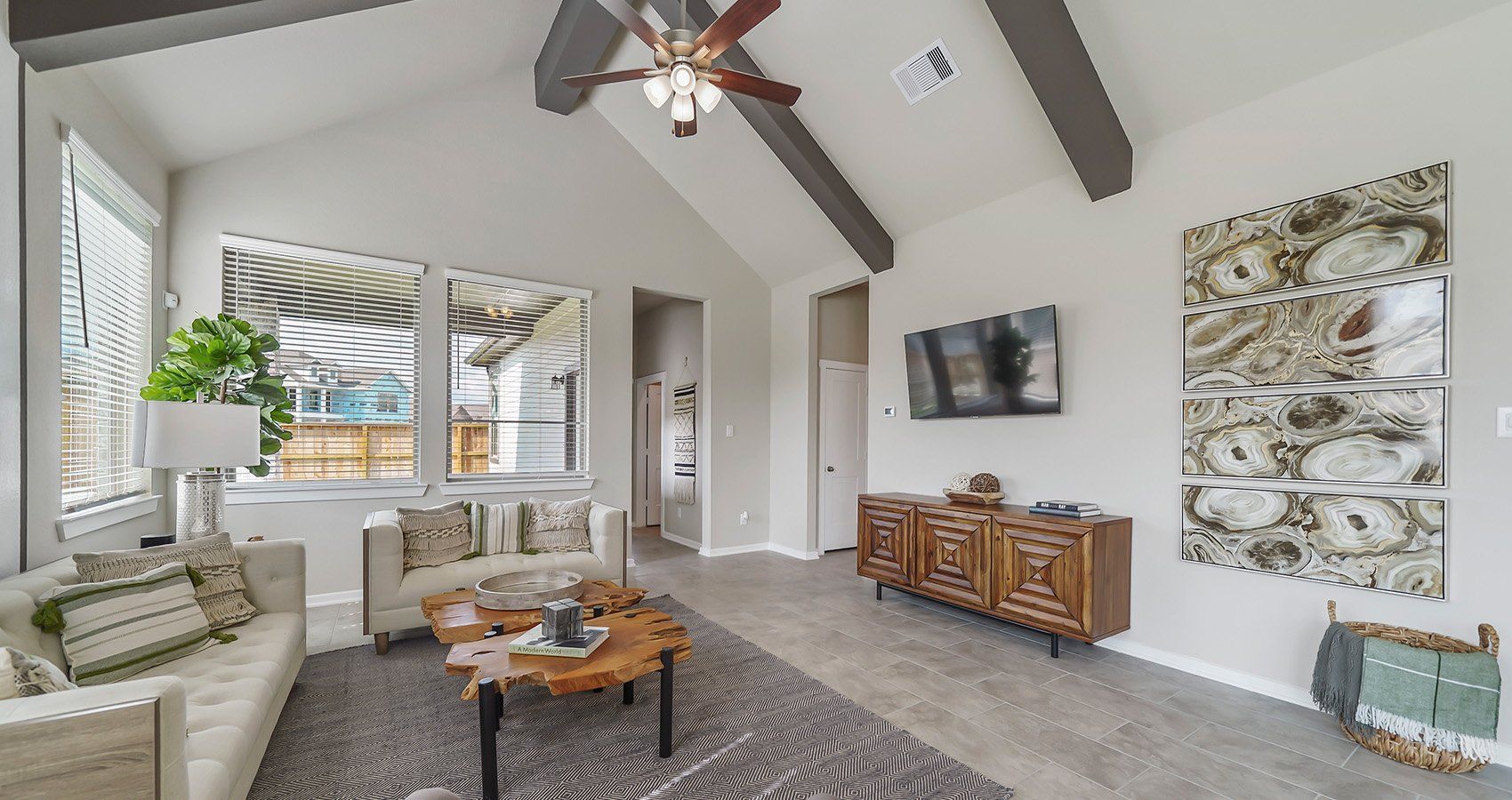 3-HOU-chesmarhomes-ORLANDO-A-HuntersCreekMODEL-living.jpg