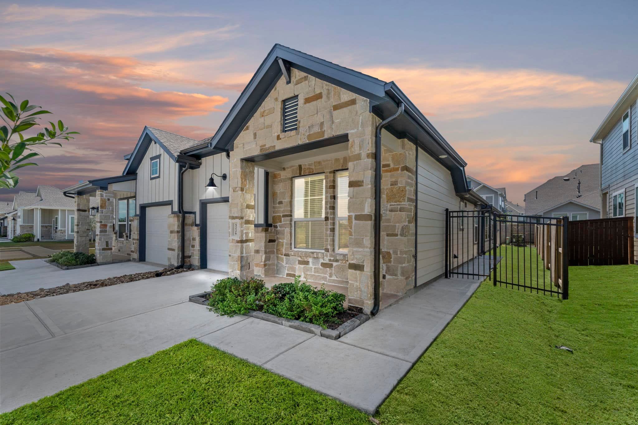 5226 Big Dipper Drive (Carriagehouse)