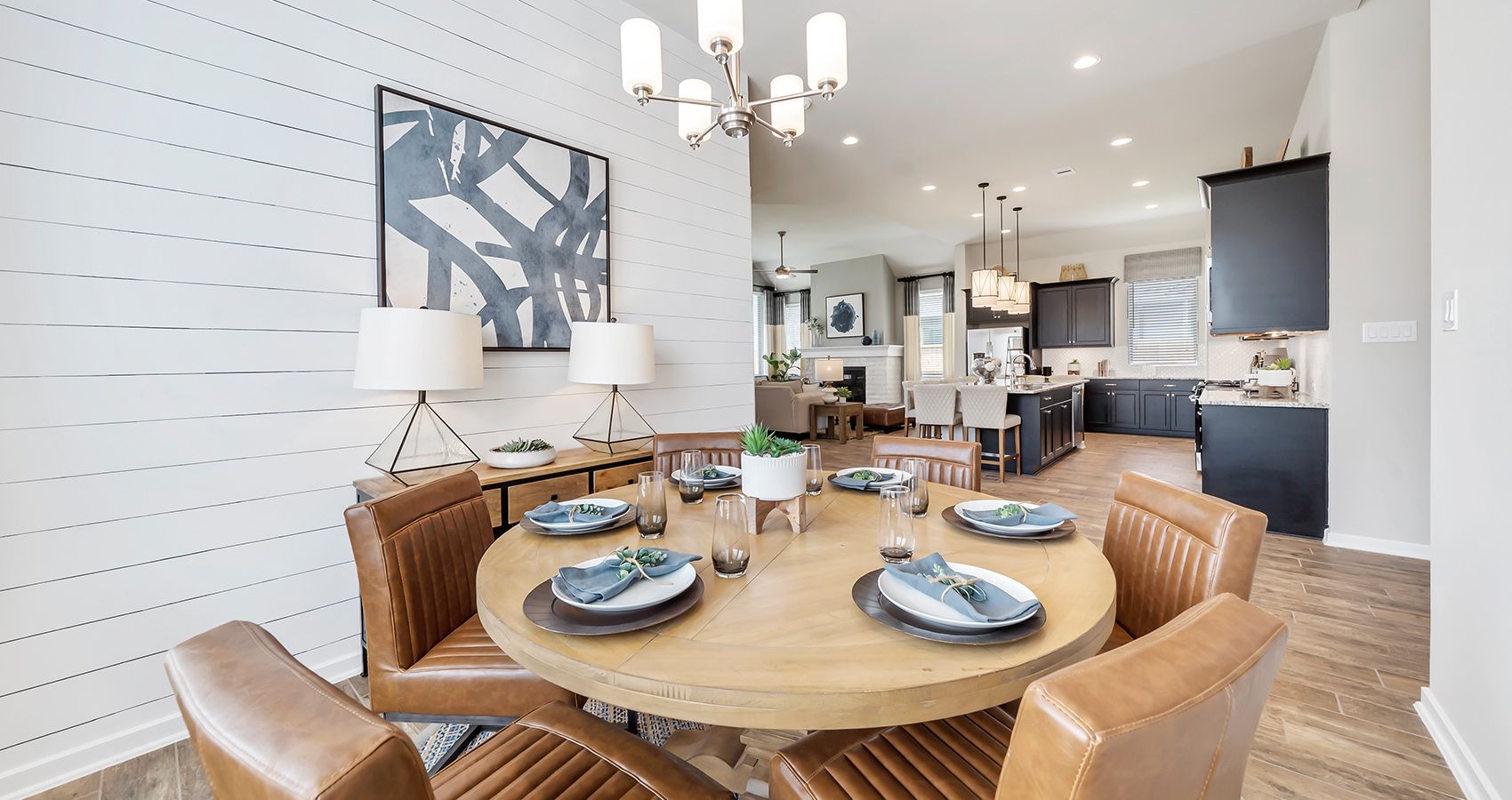 3-HOU-chesmarhomes-HILLCREST-modelhome-diningarea.jpg