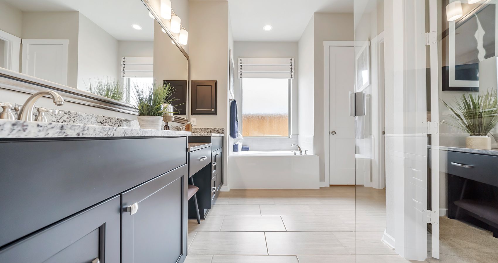 7-HOU-chesmarhomes-HILLCREST-modelhome-masterbedroom.jpg