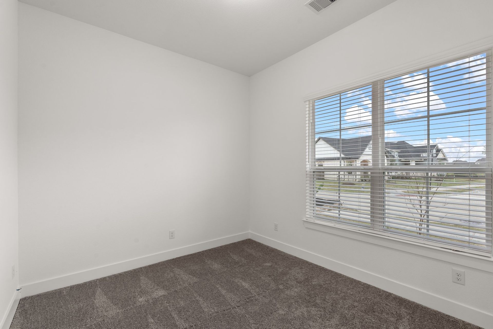 12-web-or-mls-MK301415-1.jpg