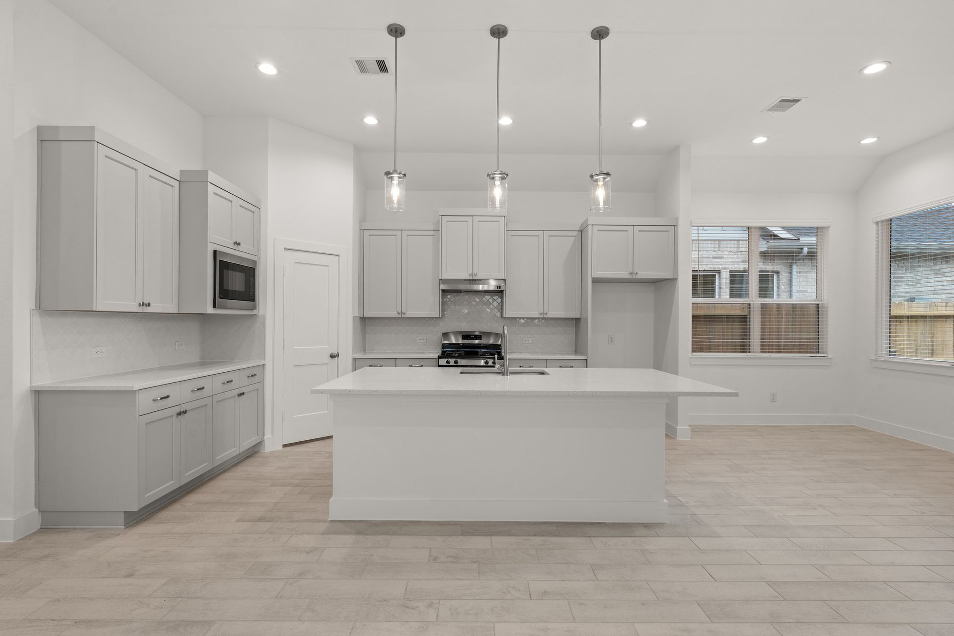 18-web-or-mls-MK301432-1.jpg