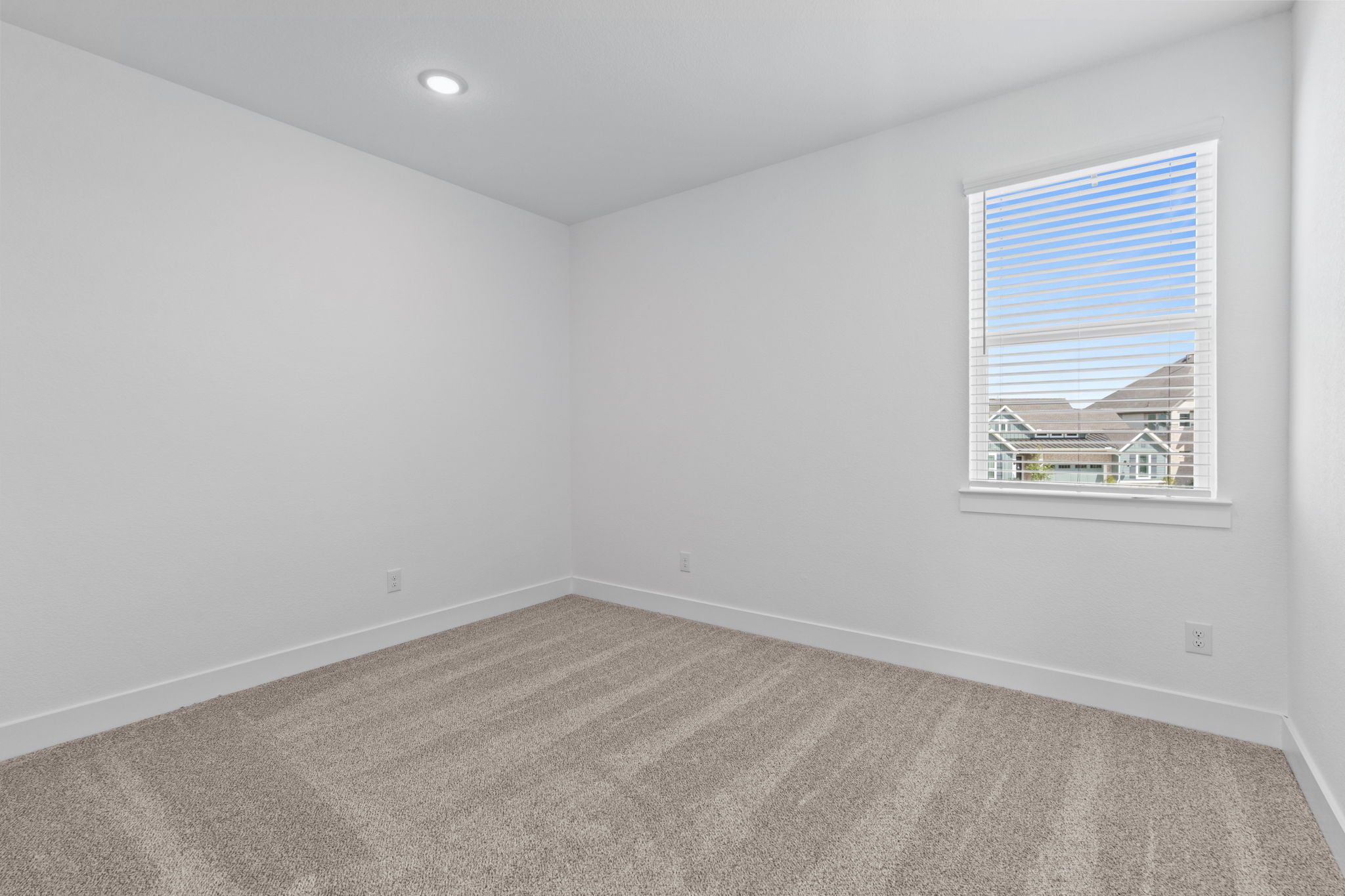 32-web-or-mls-DSC05418-1.jpg